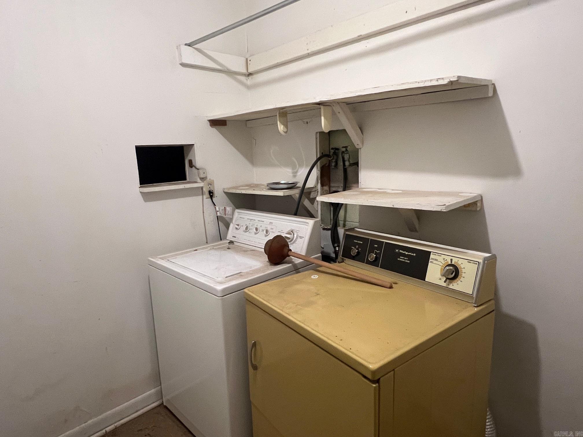 INDIAN HILLS - Residential