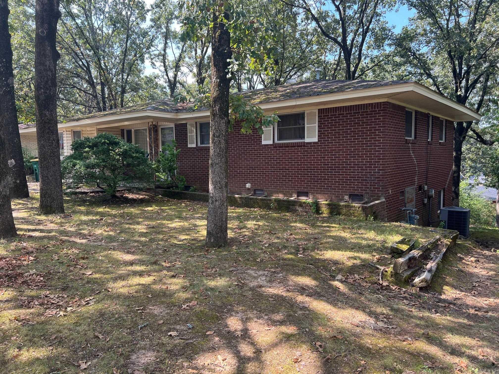 INDIAN HILLS - Residential