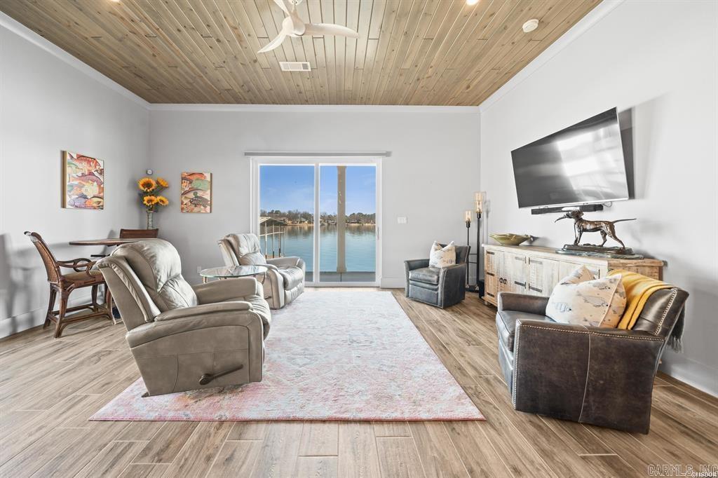 LAKEVIEW - Residential