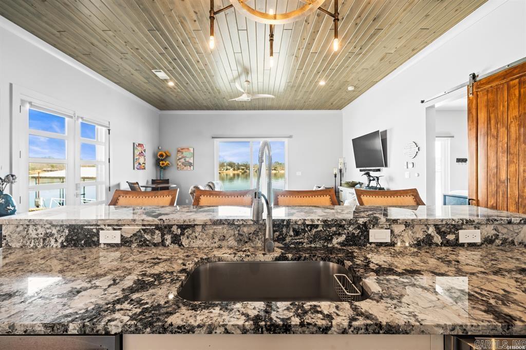 LAKEVIEW - Residential