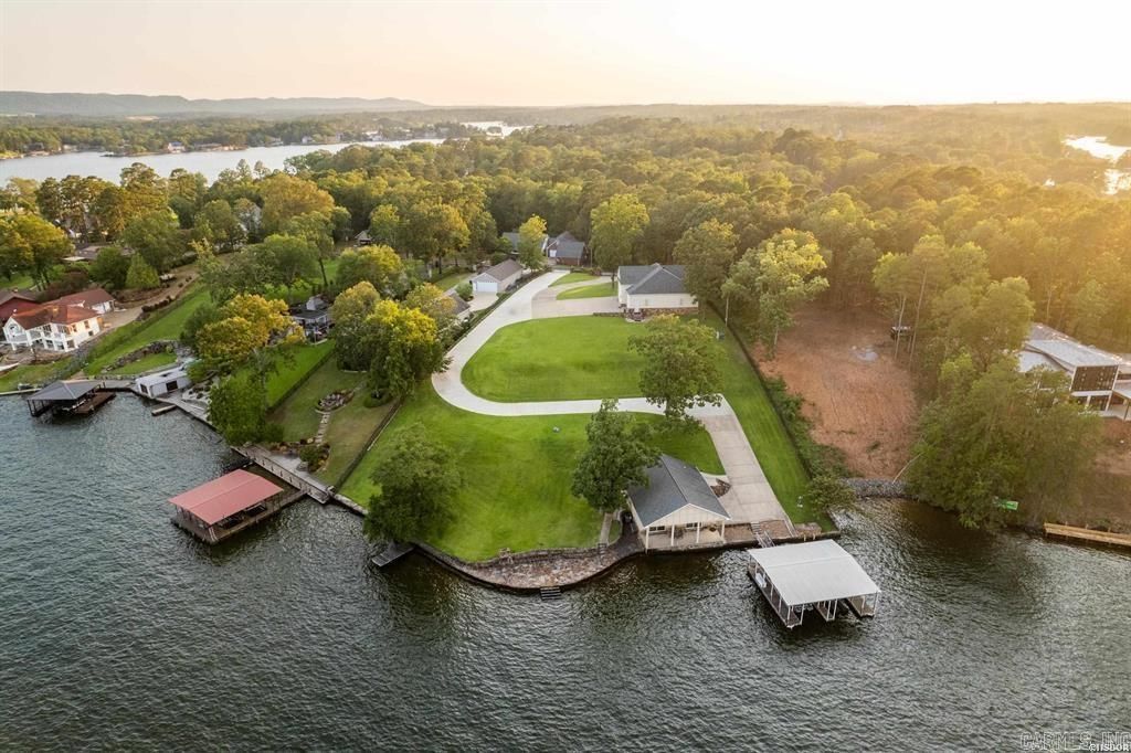 LAKEVIEW - Residential
