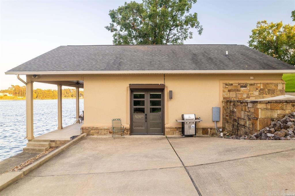 LAKEVIEW - Residential