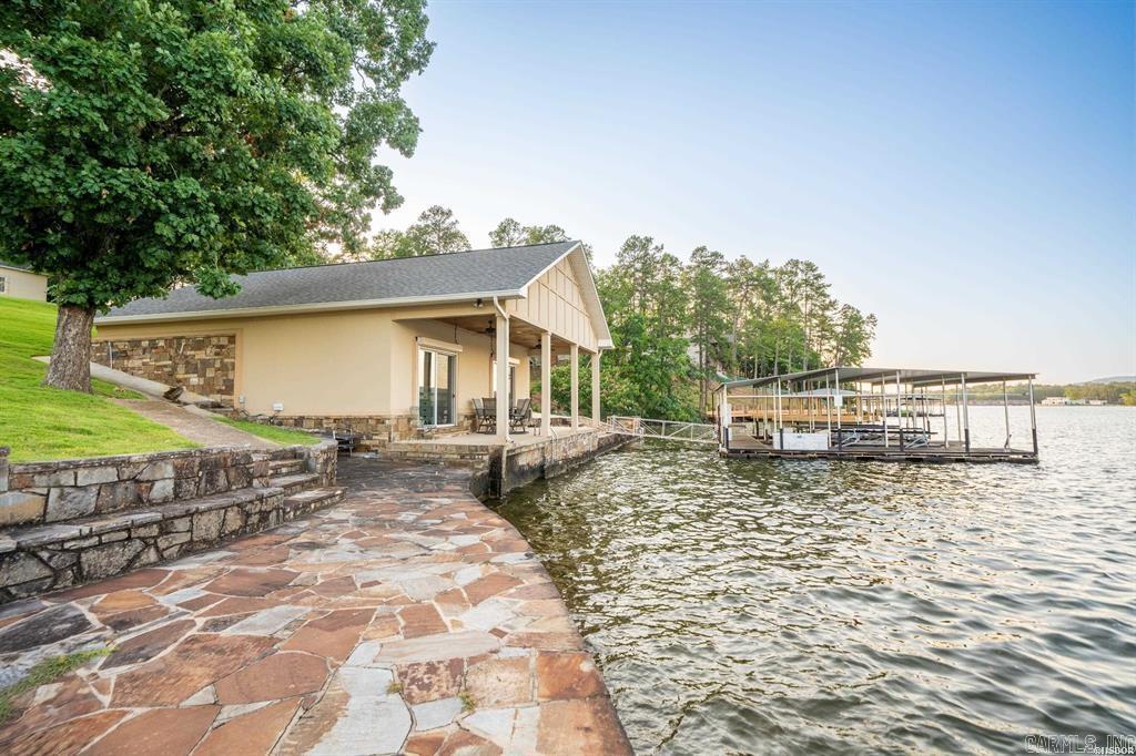LAKEVIEW - Residential