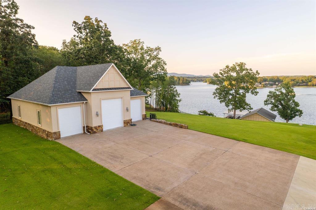 LAKEVIEW - Residential