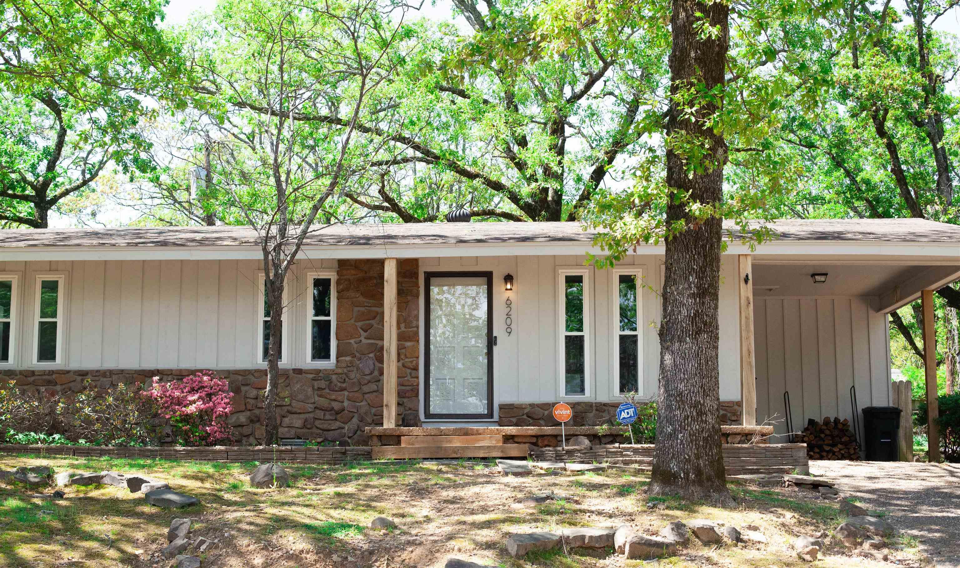 INDIAN HILLS - Residential