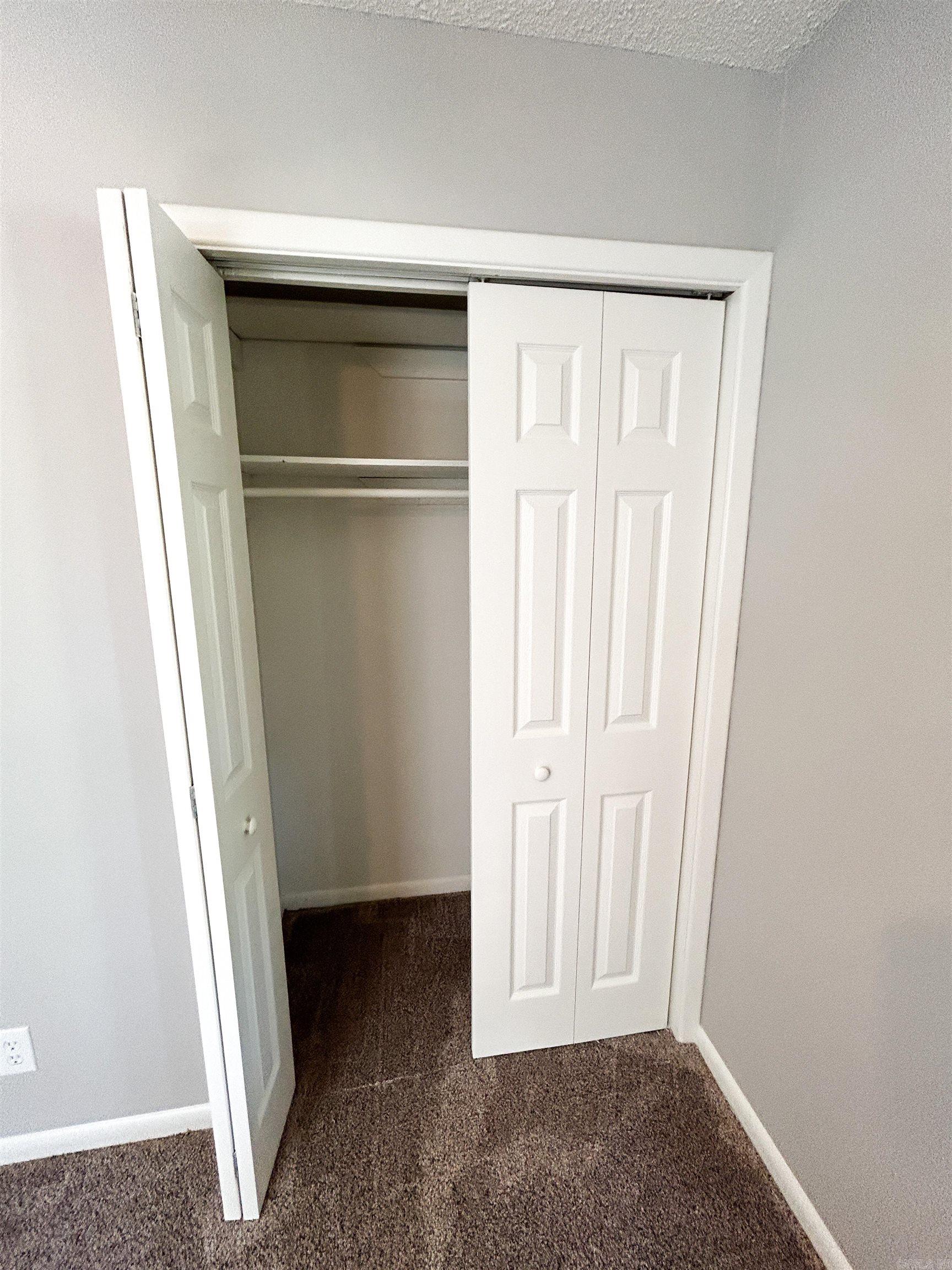 INDIAN HILLS - Residential