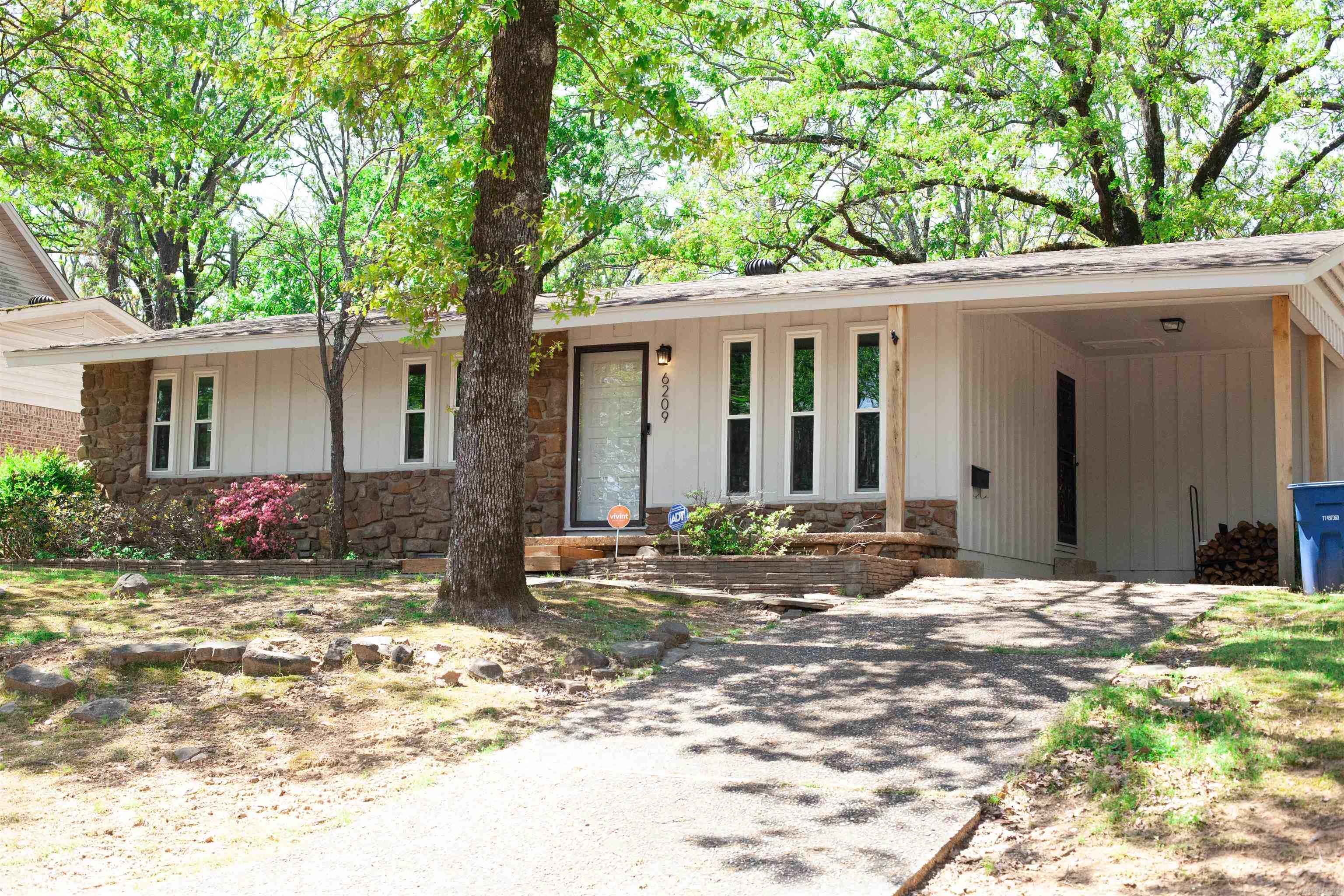 INDIAN HILLS - Residential