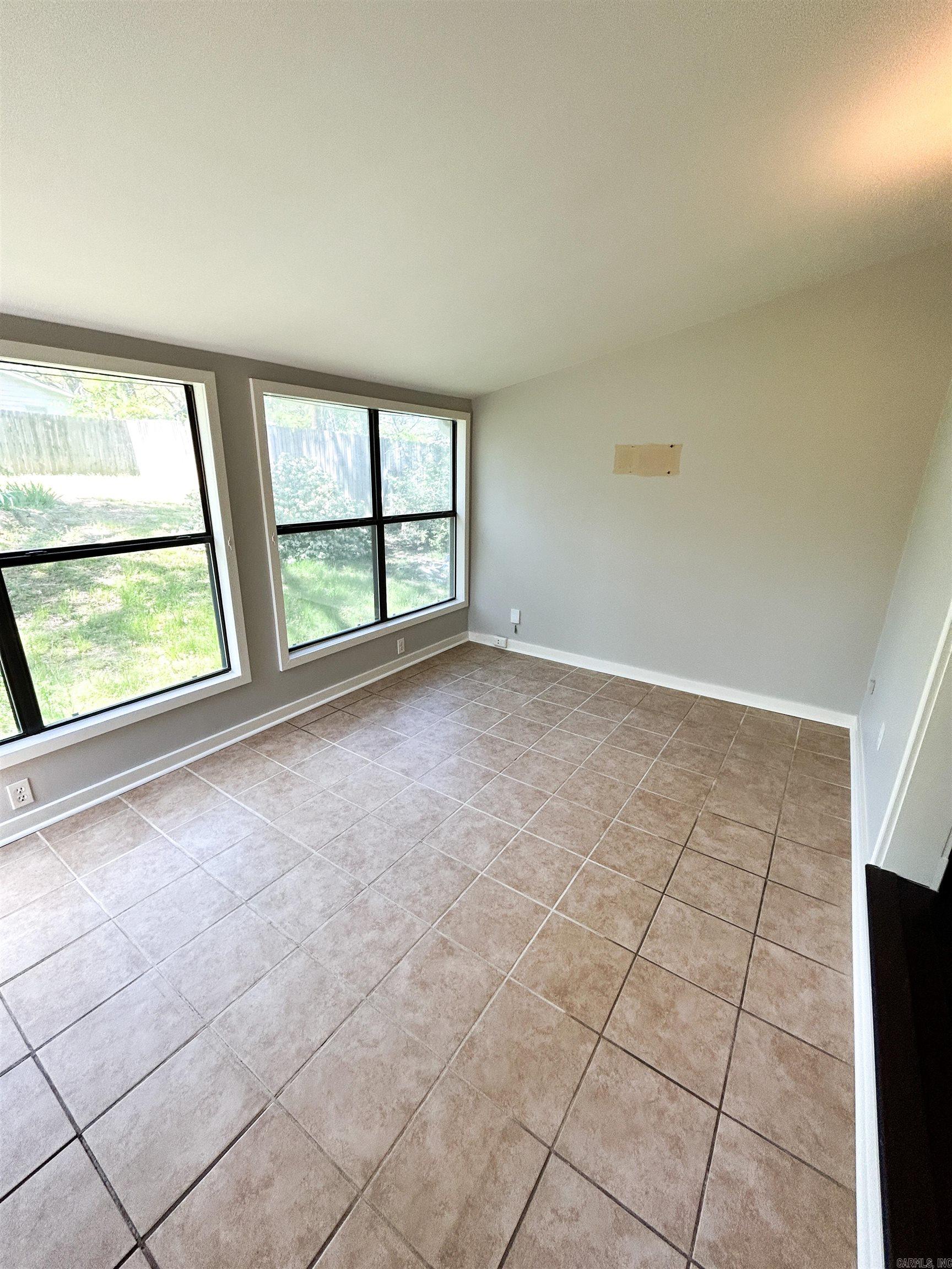 INDIAN HILLS - Residential