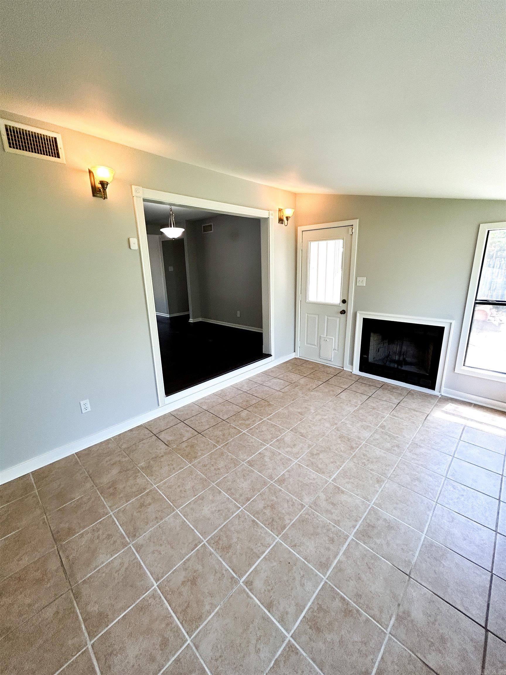 INDIAN HILLS - Residential