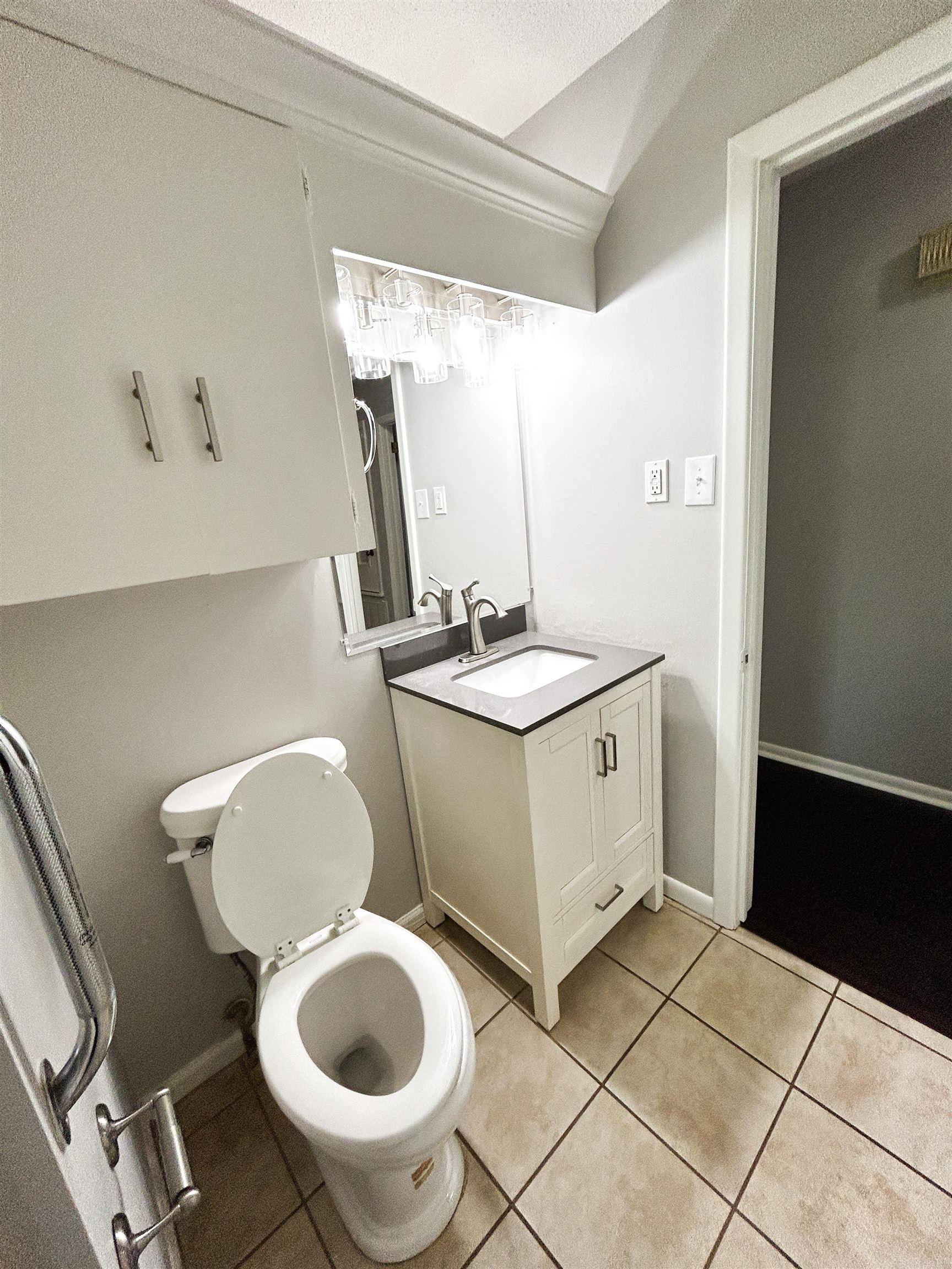 INDIAN HILLS - Residential