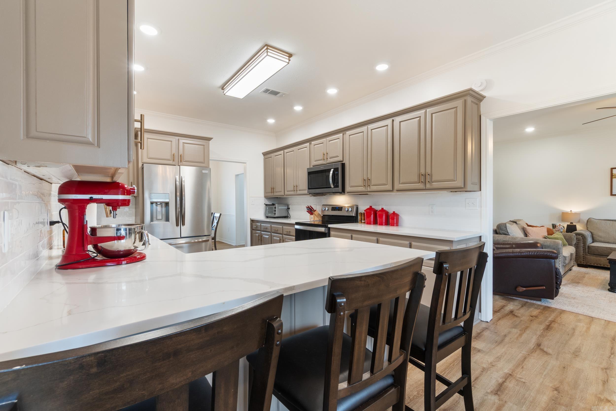 BELVEDERE COURT - Residential