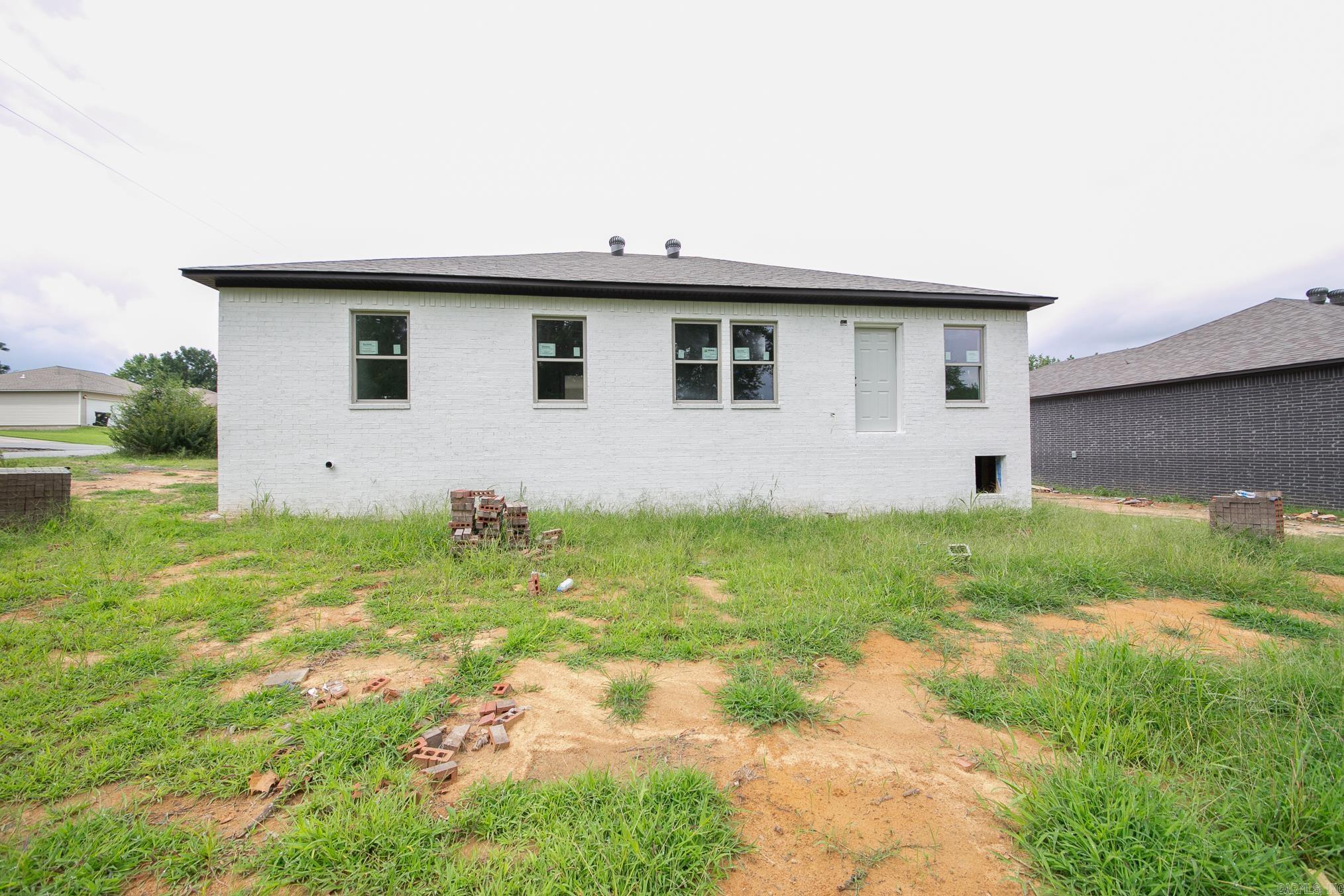 PAW'S PLACE - Residential