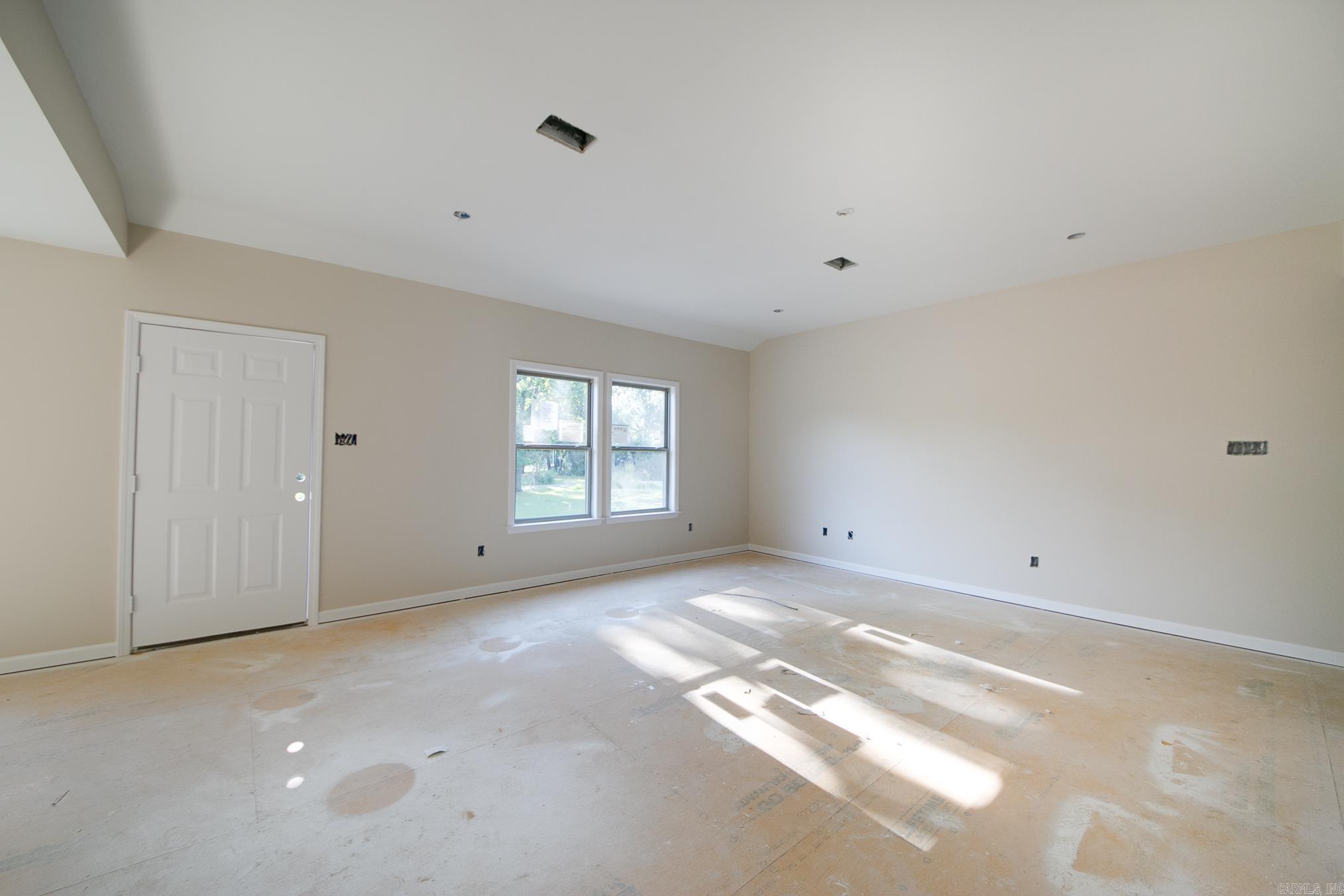 PAW'S PLACE - Residential