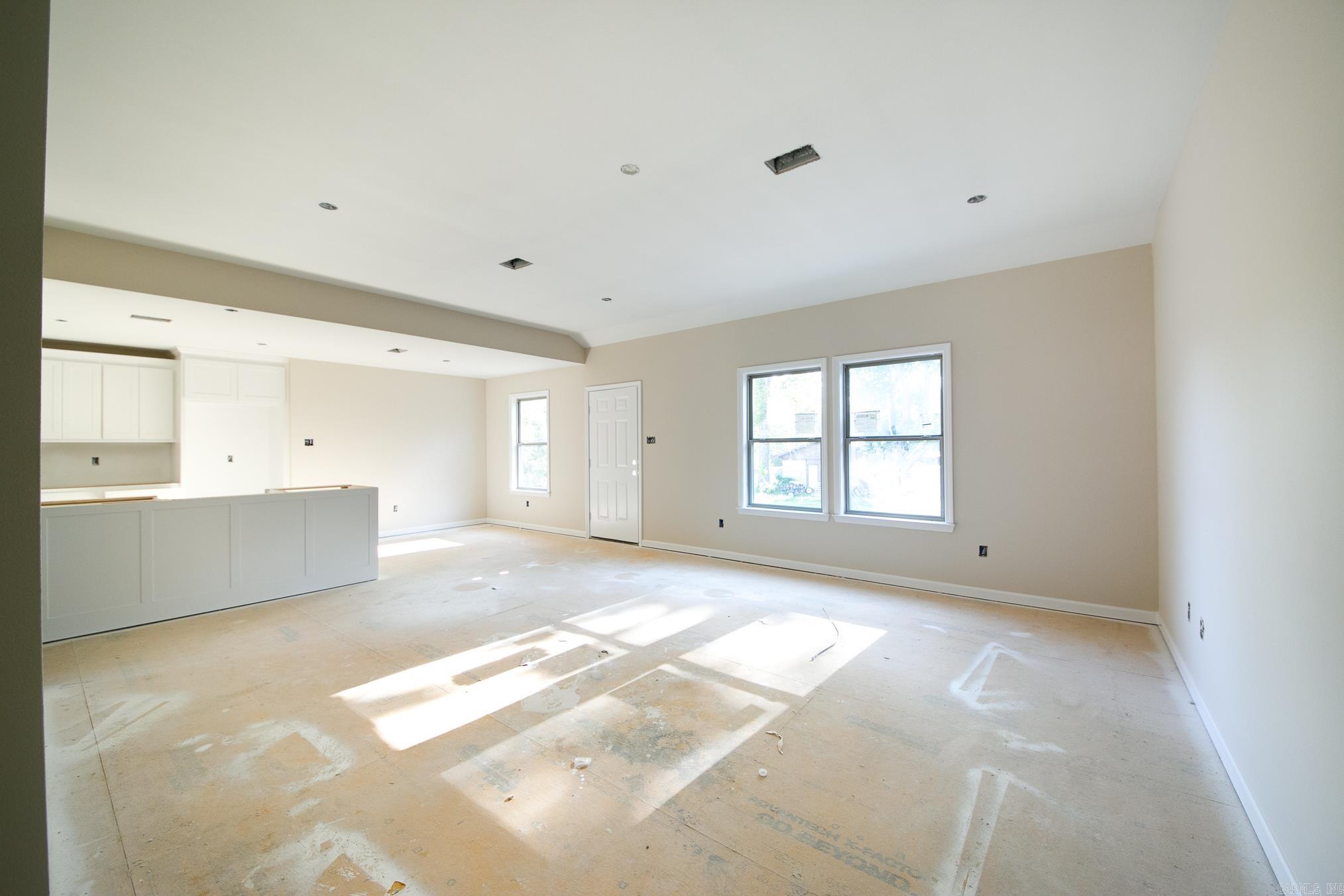 PAW'S PLACE - Residential