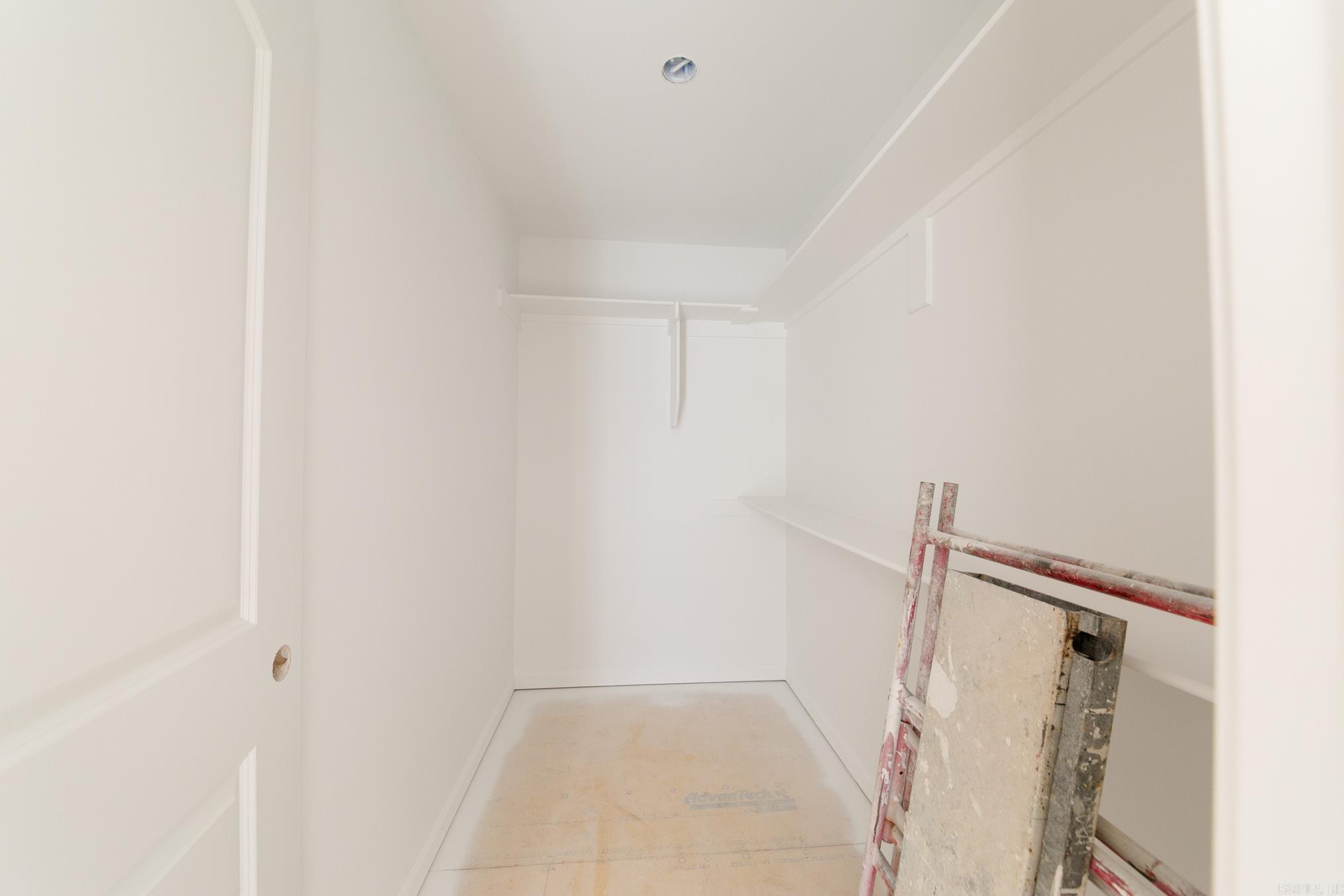 PAW'S PLACE - Residential