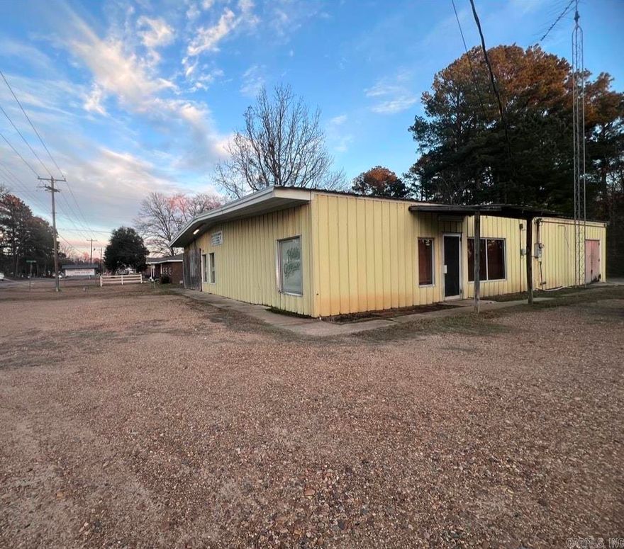 Located on California Ave., next to Camden Animal Hospital. Metal building with adaptable space for business and for parking.  Don’t miss out on this incredible opportunity to own a highly visible/accessible commercial space. AS IS WHERE IS NO REPAIRS.  THIS IS FOR THE BUILDING AND THE PROPERTY DIRECTLY BEHIND THE BUILDING.