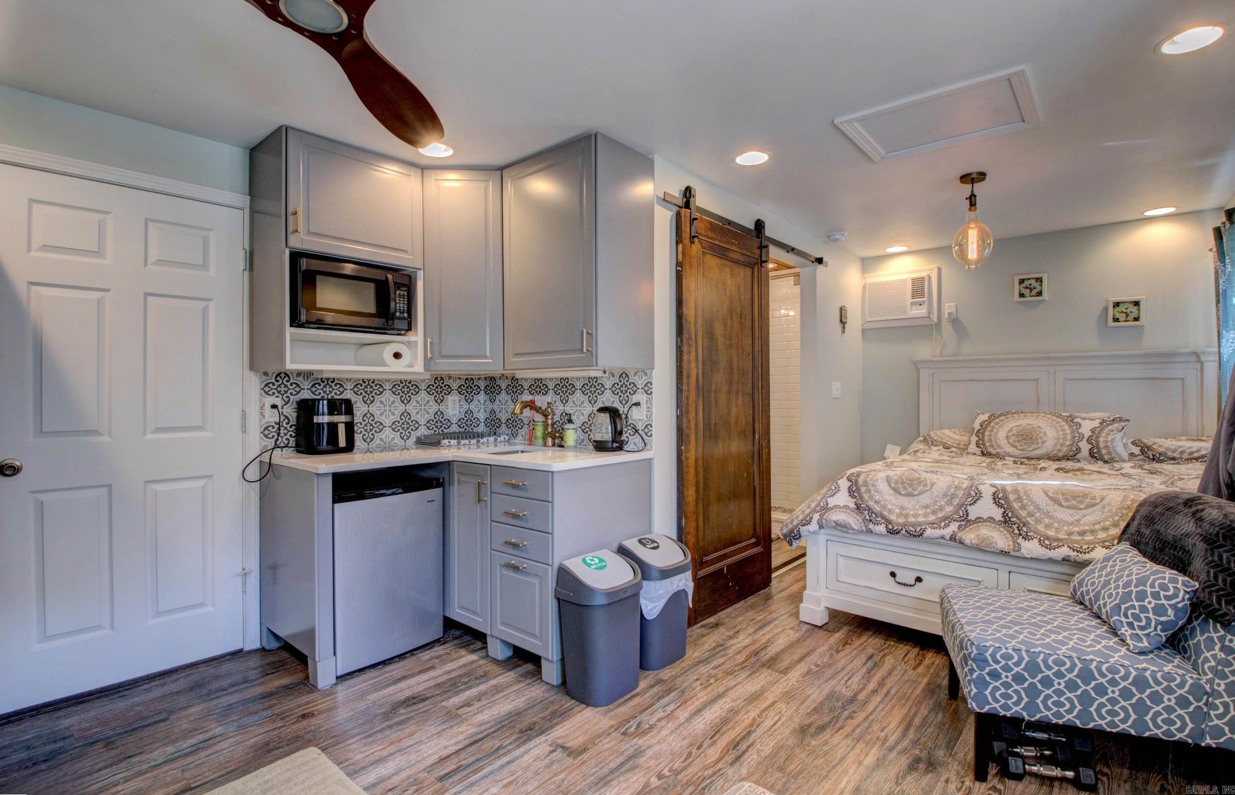 MIDLAND HILLS - Residential