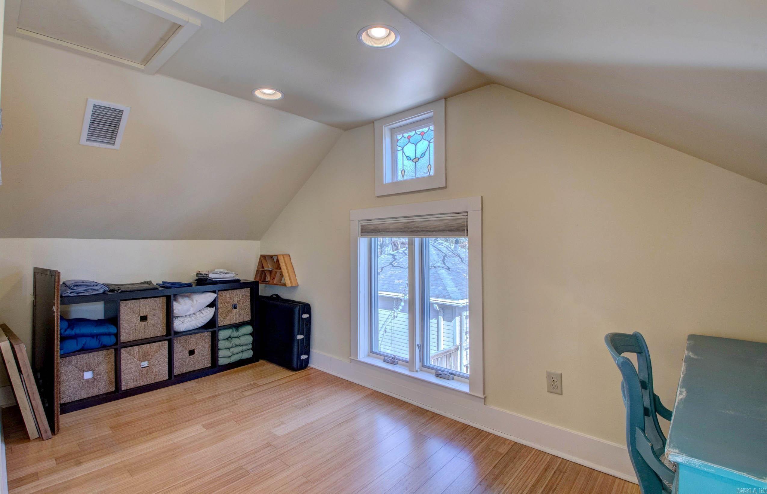 MIDLAND HILLS - Residential