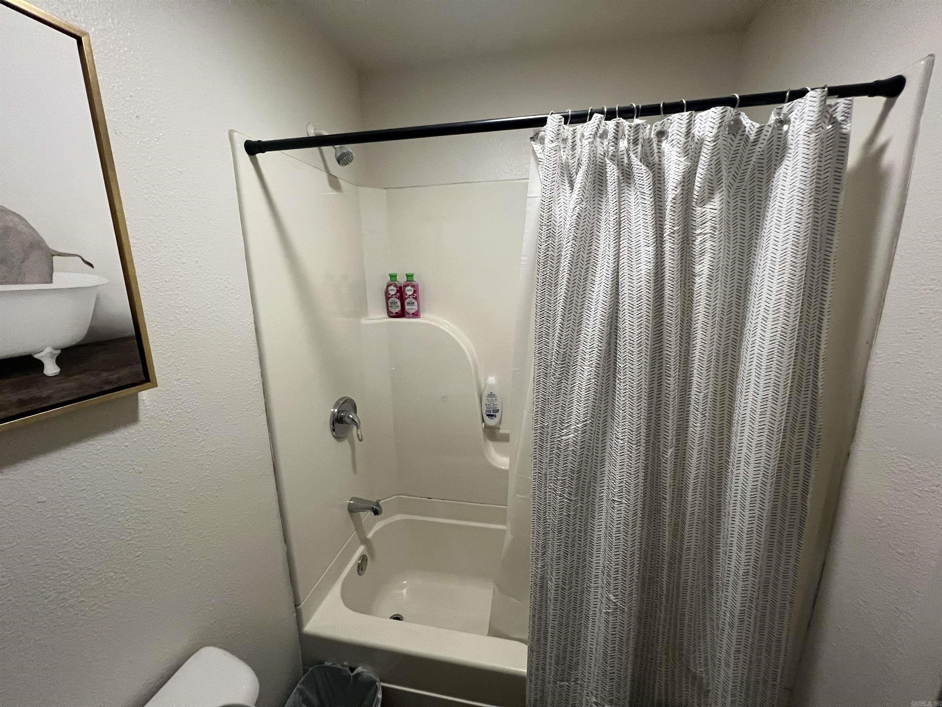 HOLLYWOOD HEIGHTS - Residential