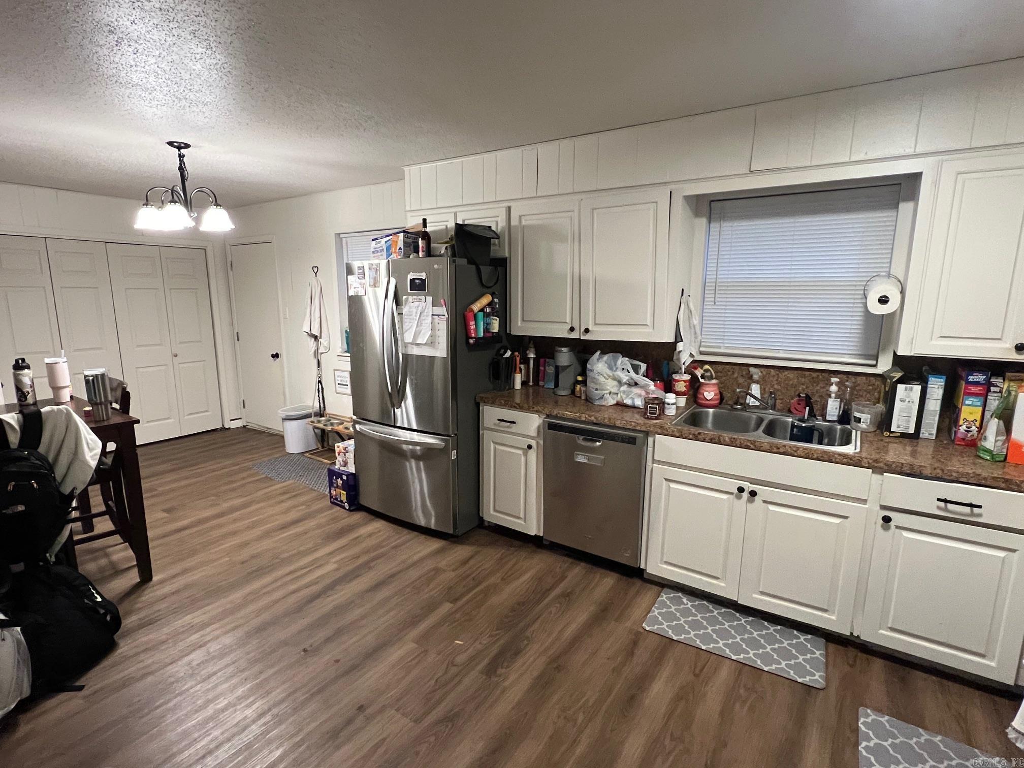 HOLLYWOOD HEIGHTS - Residential