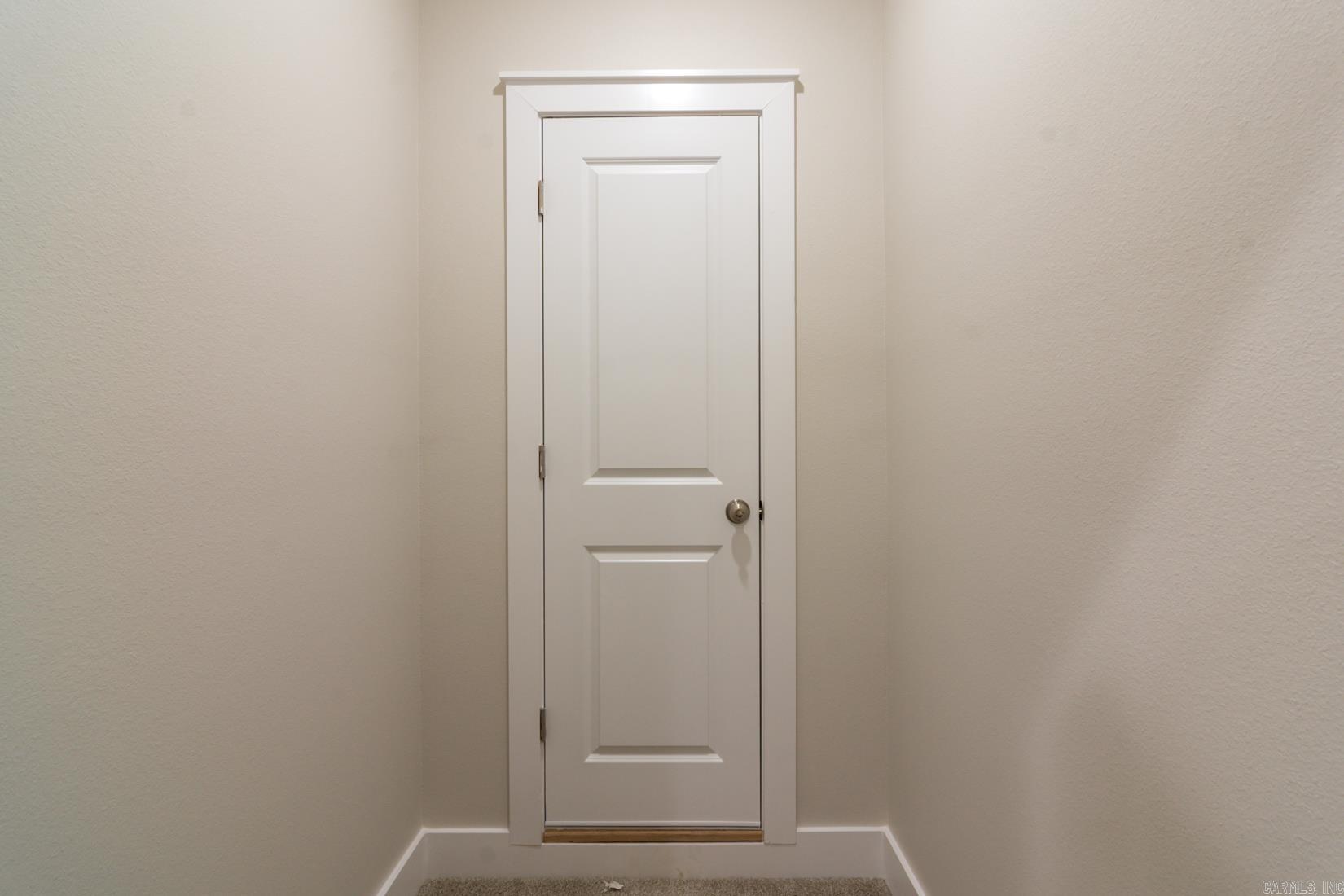 MACARTHUR PLACE ORIGINAL CITY OF - Residential