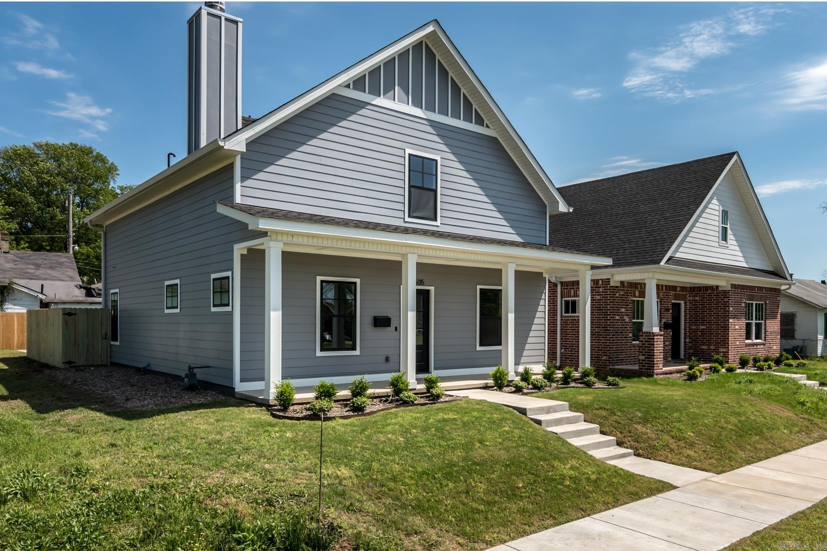 MACARTHUR PLACE ORIGINAL CITY OF - Residential