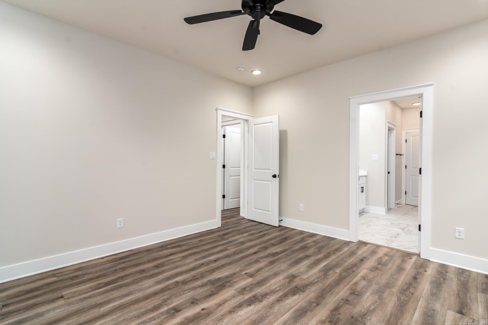 MACARTHUR PLACE ORIGINAL CITY OF - Residential