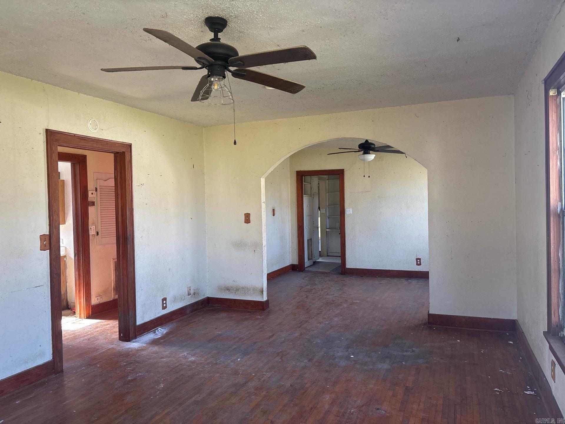 NORTH HEIGHTS HOME - Residential