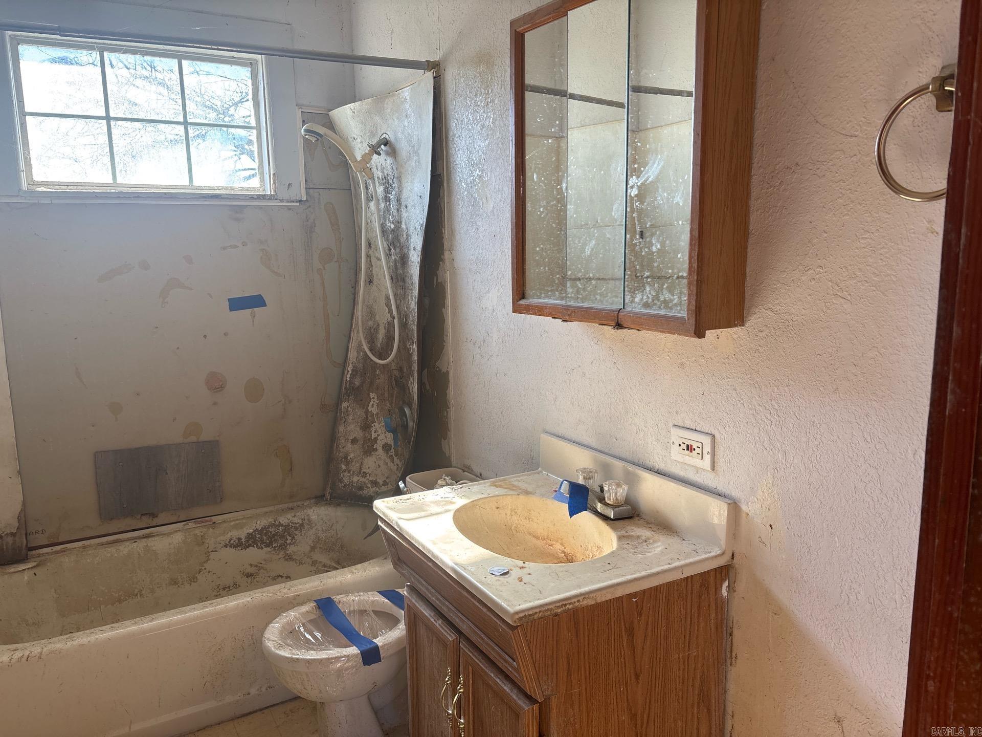 NORTH HEIGHTS HOME - Residential