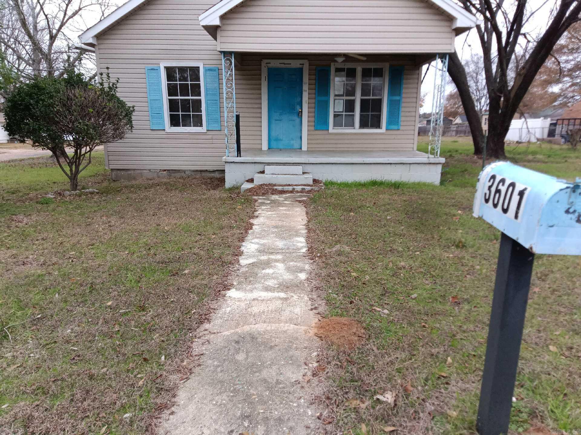 NORTH HEIGHTS HOME - Residential