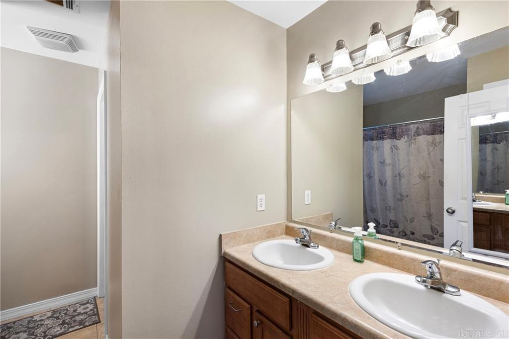 HUNTINGTON PLACE - Residential