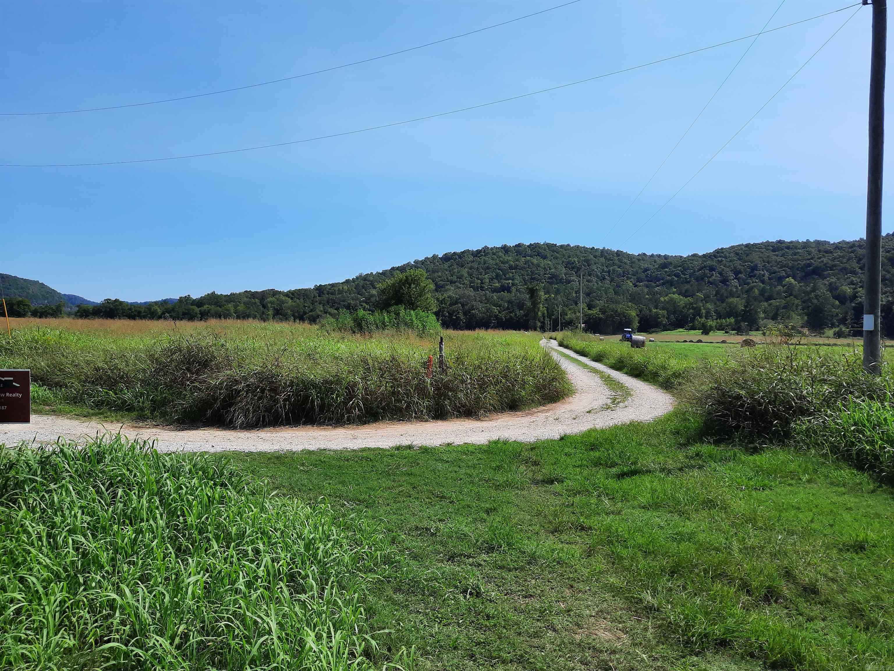 FOLL ROUND BOTTOM - Land