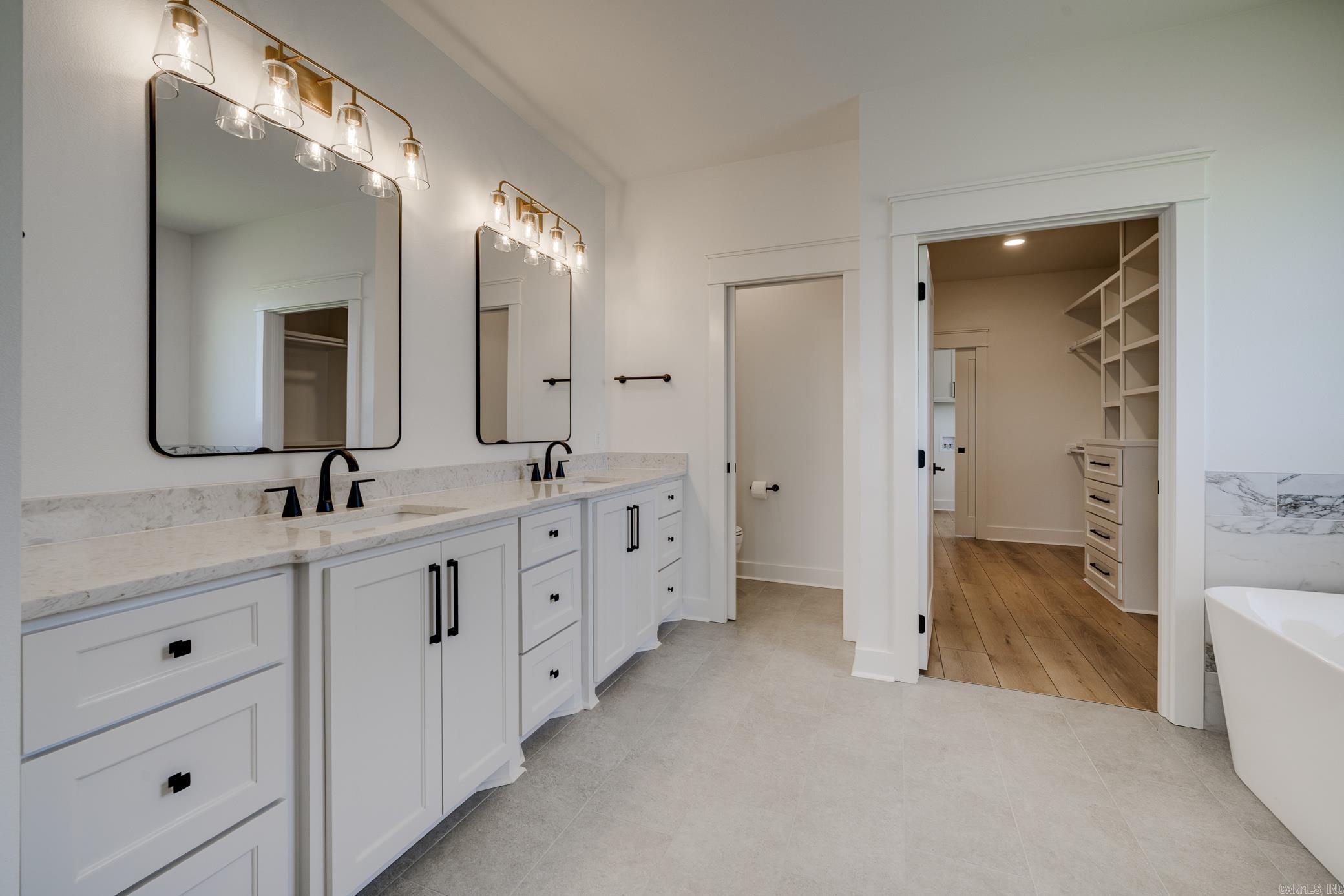 REYNOLDS RIDGE - Residential
