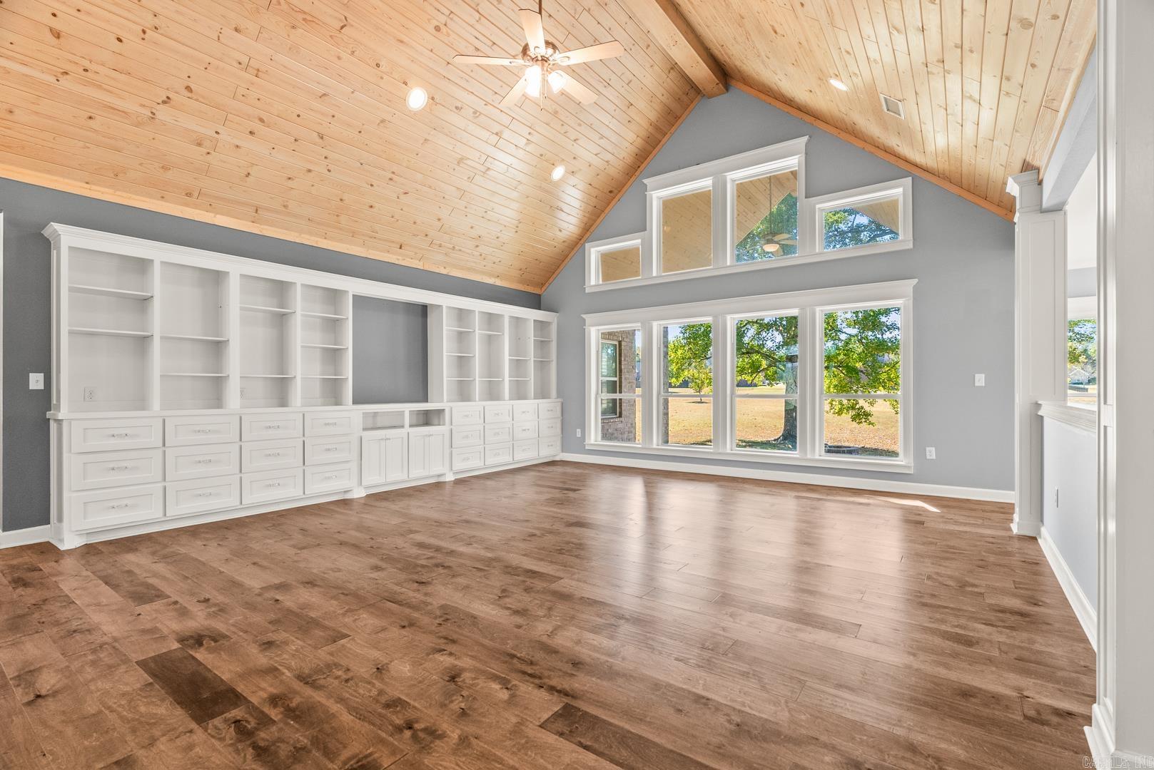 SPRINGHILL VALLEY ESTATES - Residential