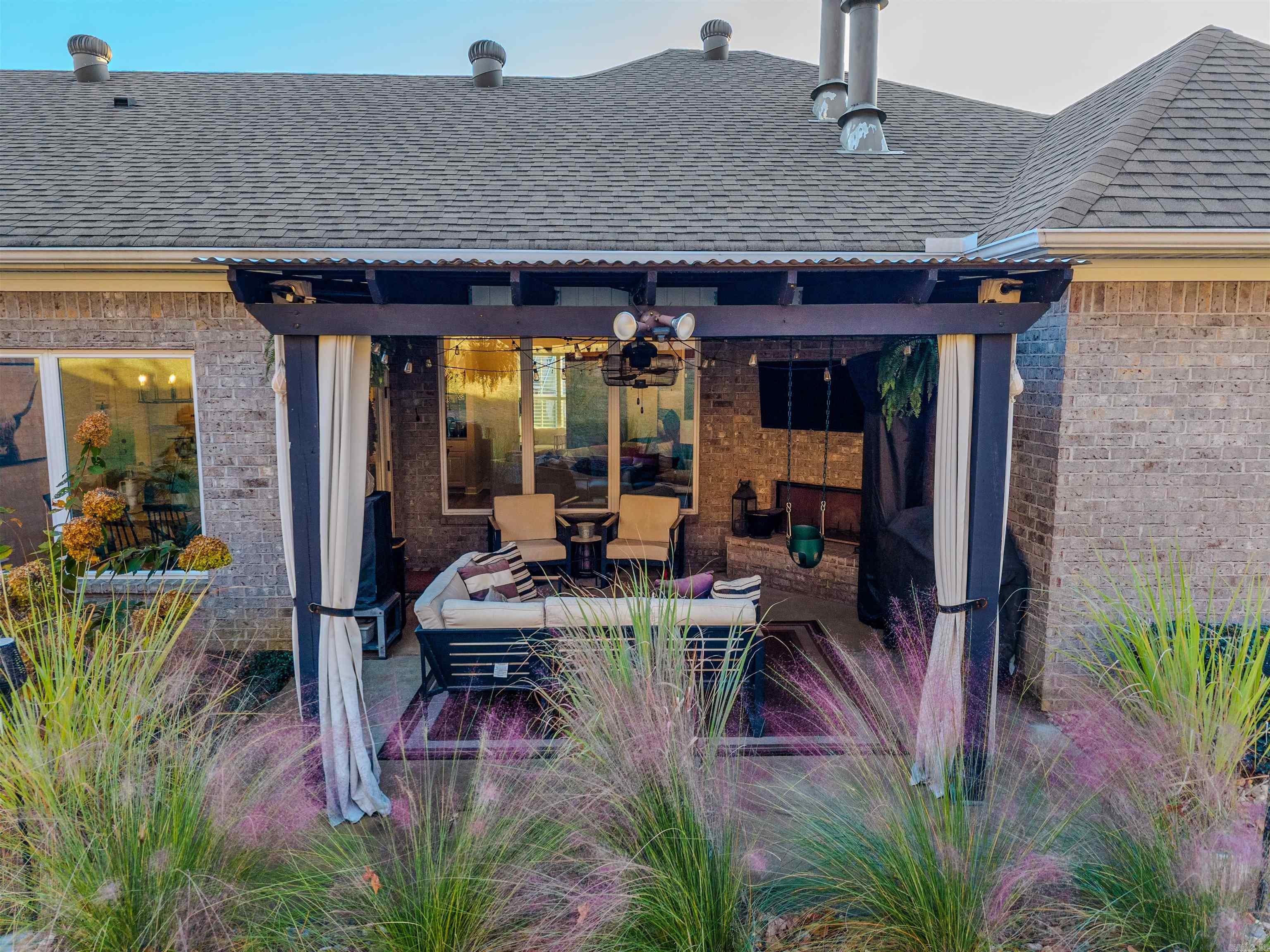 DAWSONS POINTE - Residential