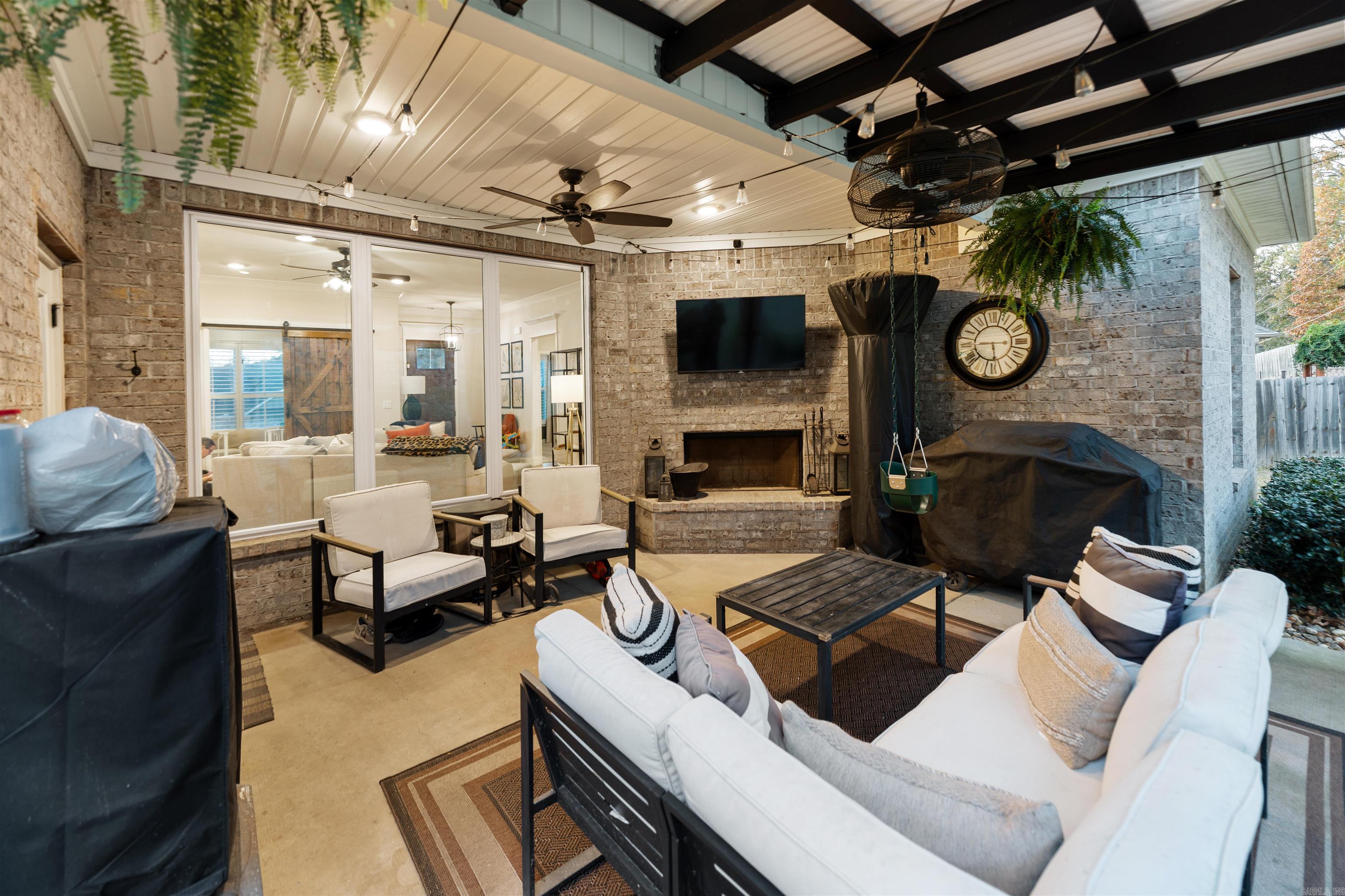 DAWSONS POINTE - Residential