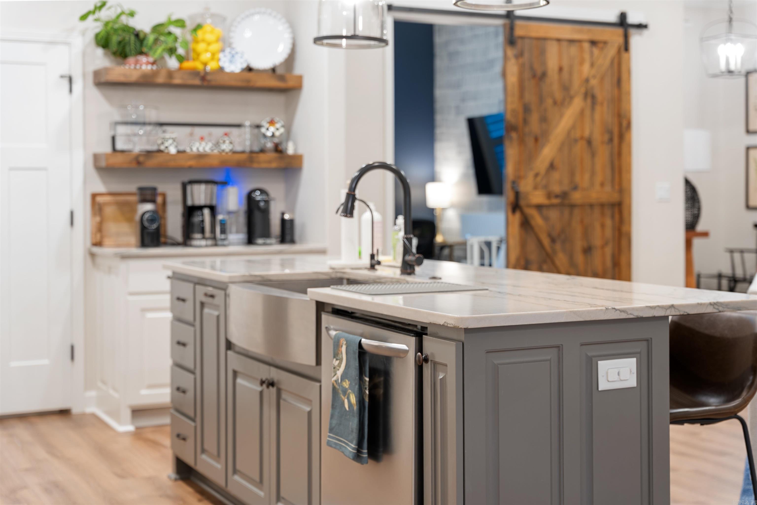 DAWSONS POINTE - Residential