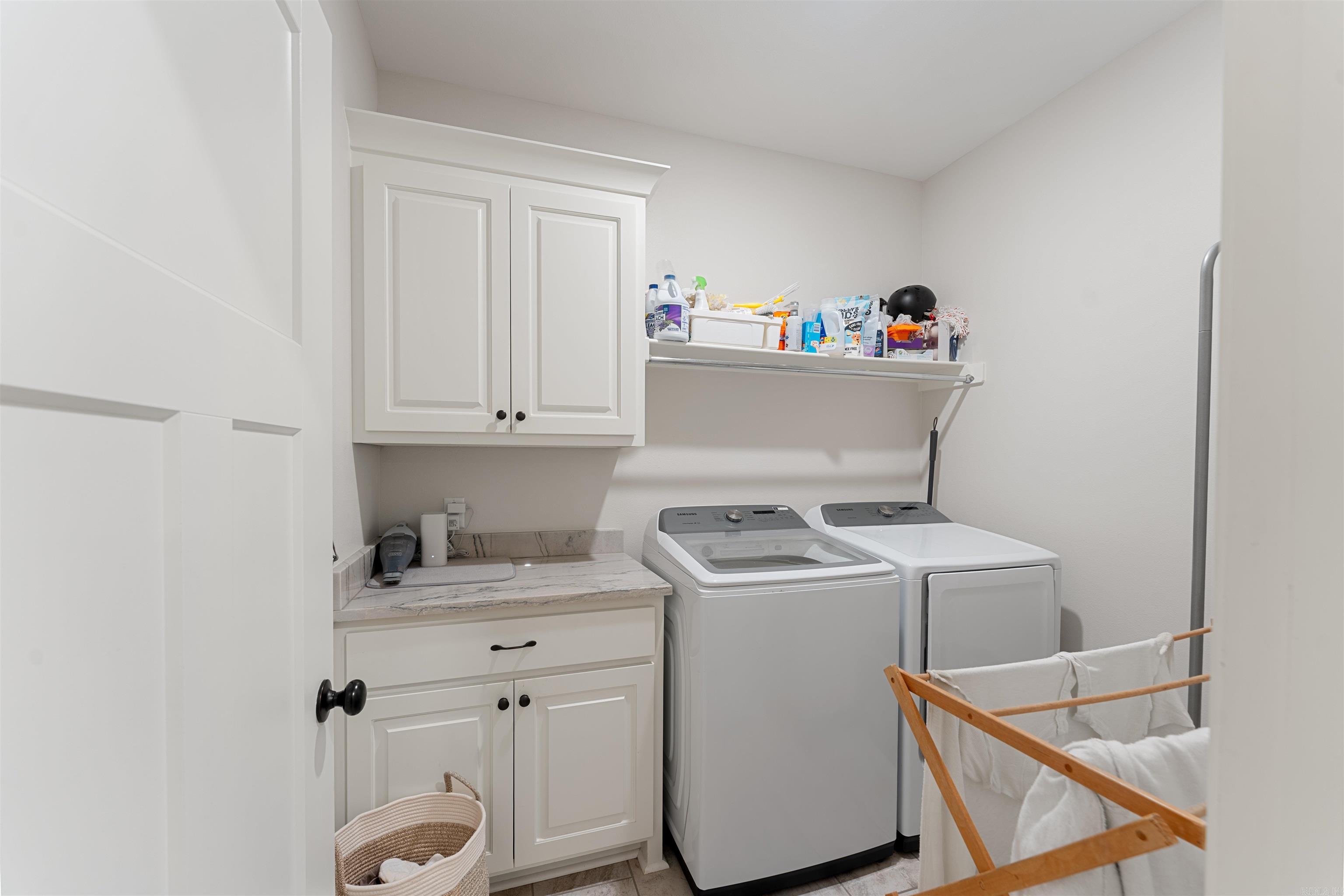 DAWSONS POINTE - Residential