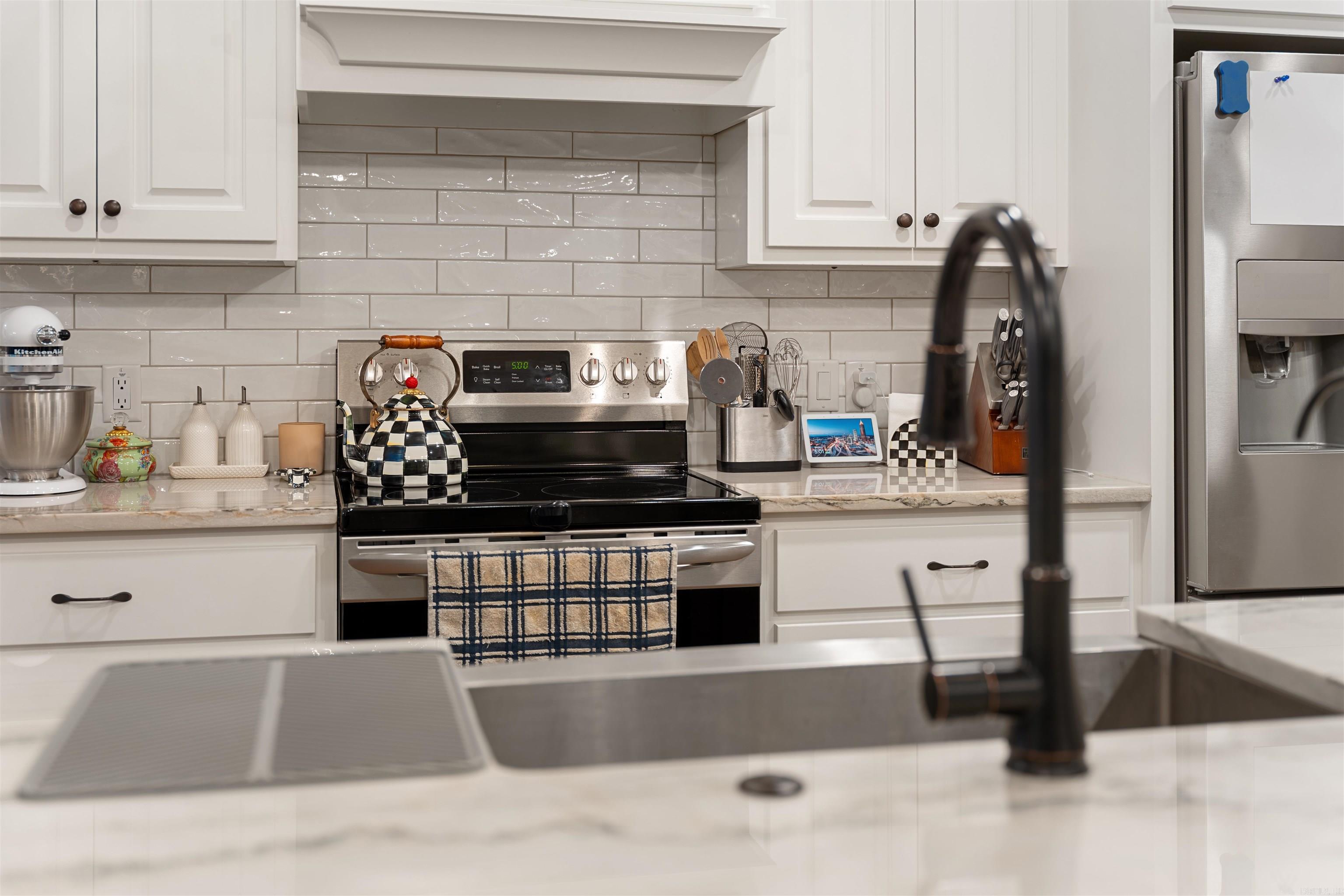 DAWSONS POINTE - Residential