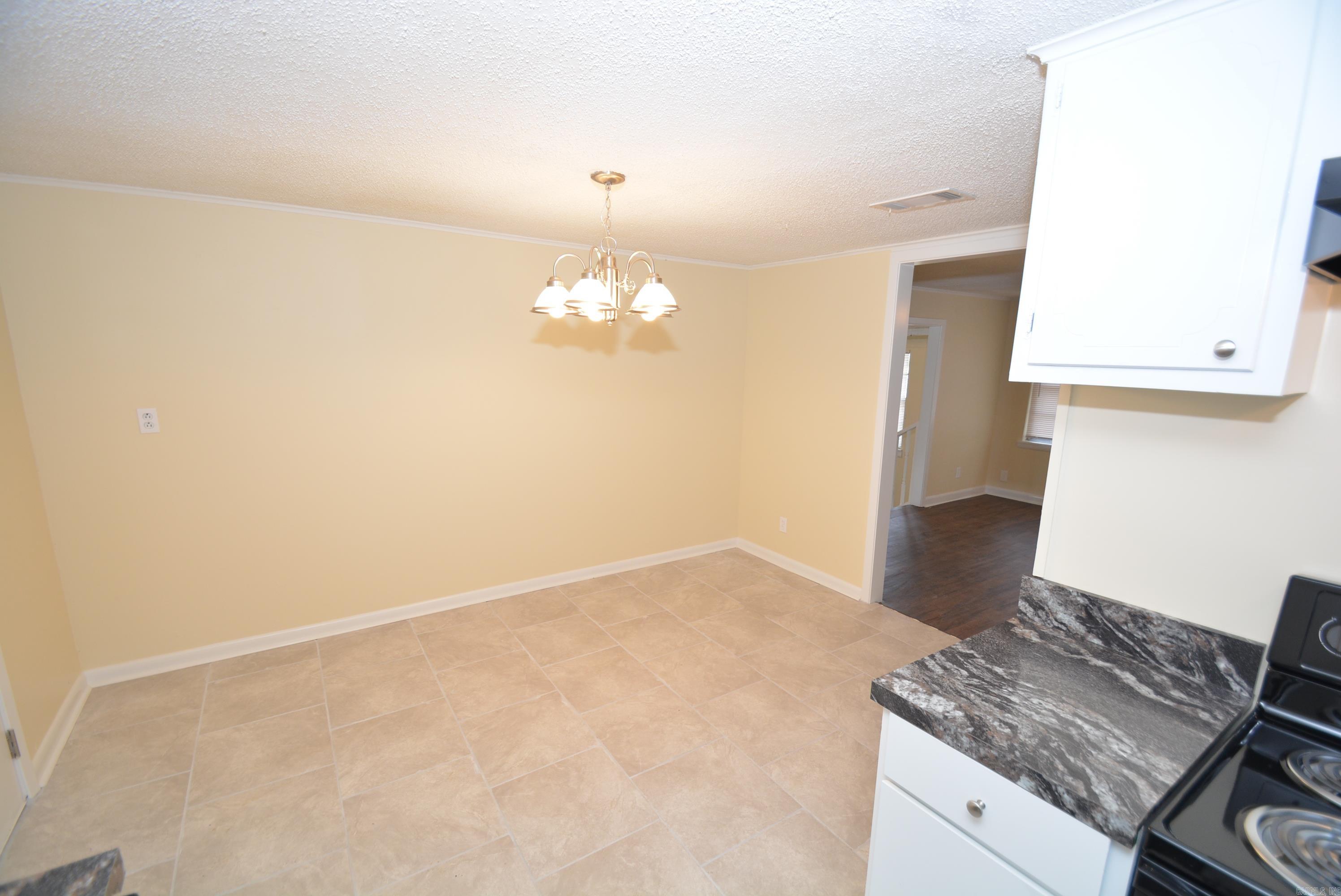 1N-12-32 - Residential Lease