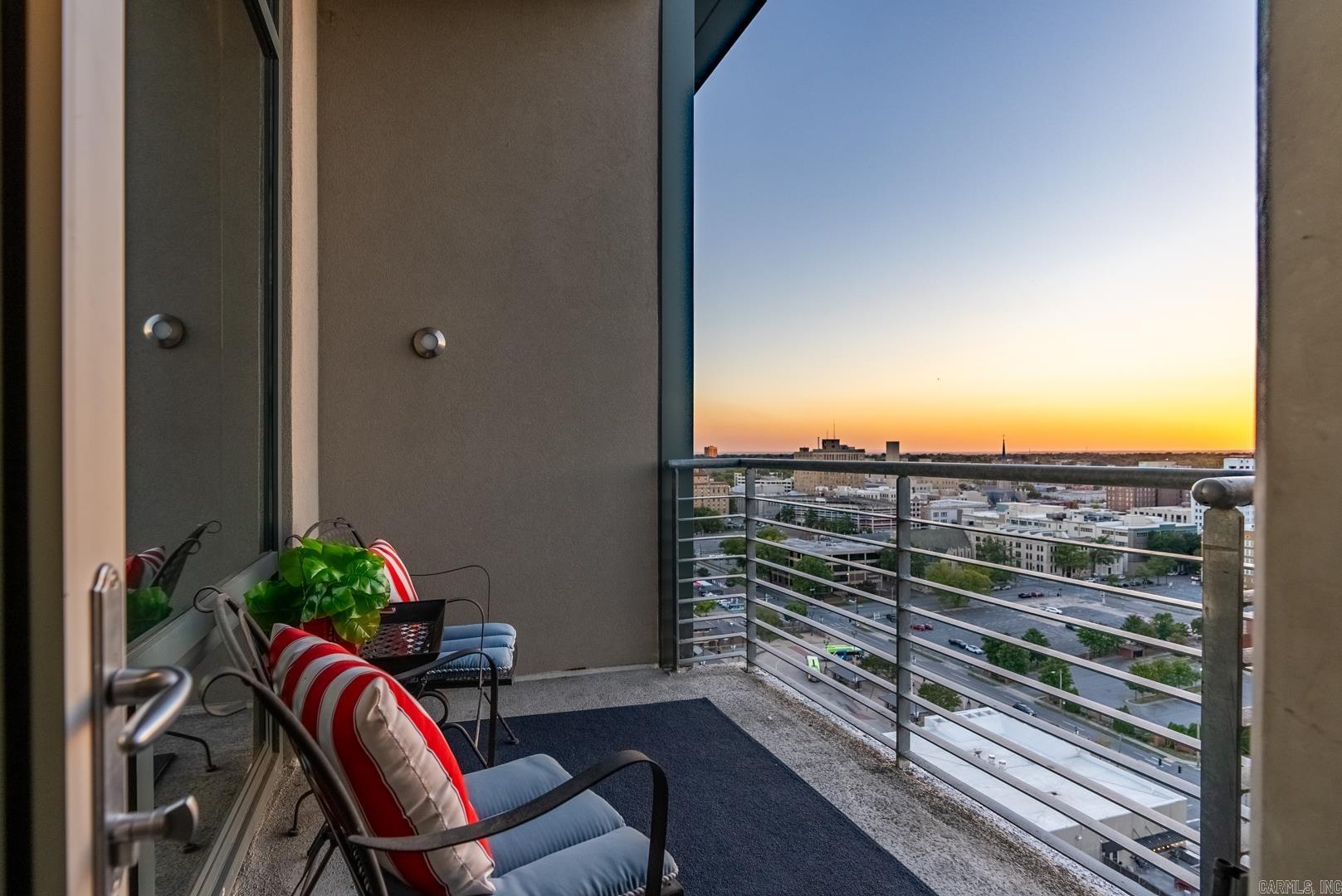 RIVER MARKET PLACE - Residential