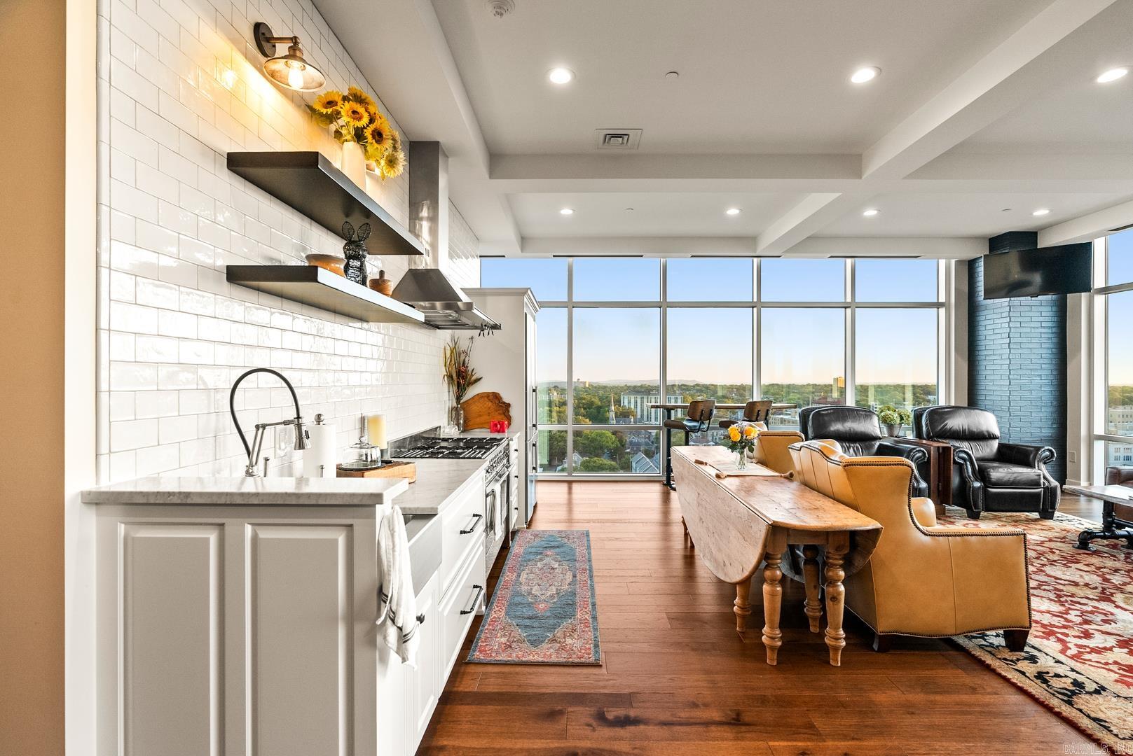 RIVER MARKET PLACE - Residential