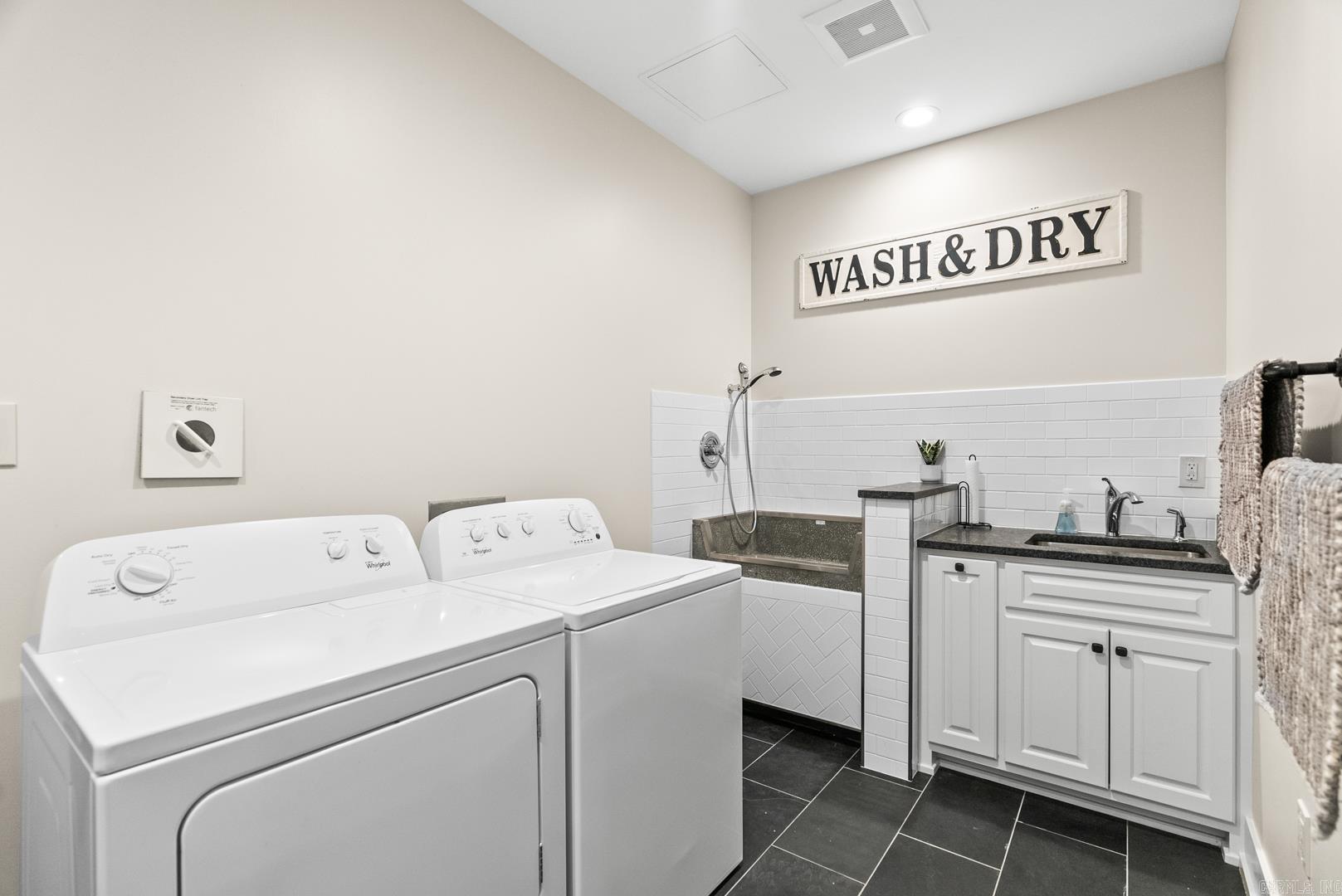 RIVER MARKET PLACE - Residential