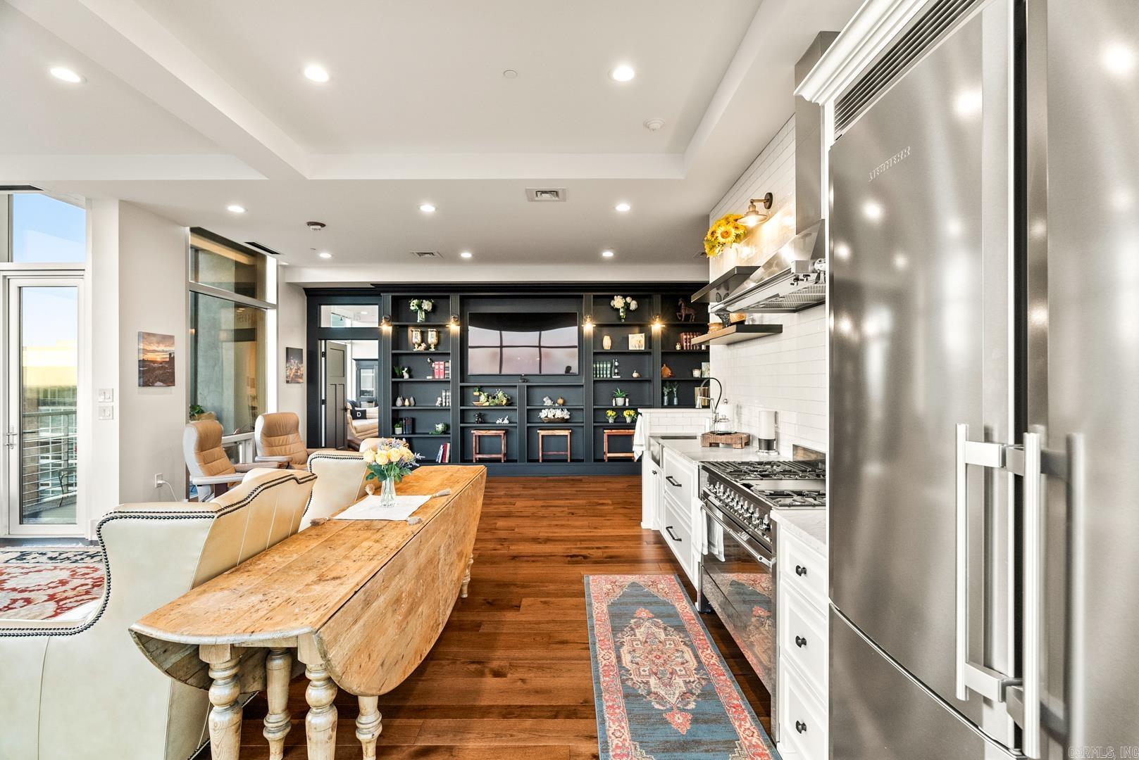 RIVER MARKET PLACE - Residential