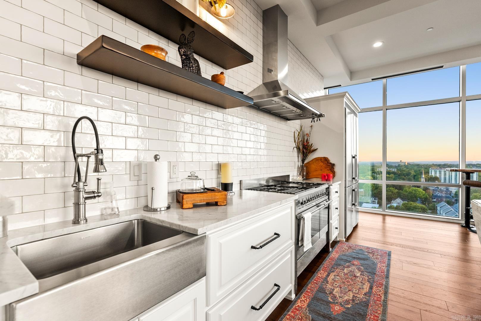 RIVER MARKET PLACE - Residential