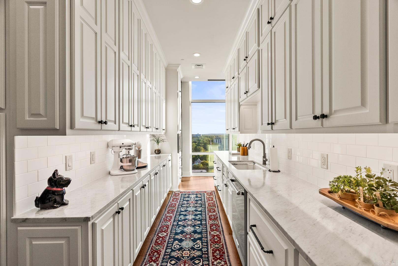 RIVER MARKET PLACE - Residential