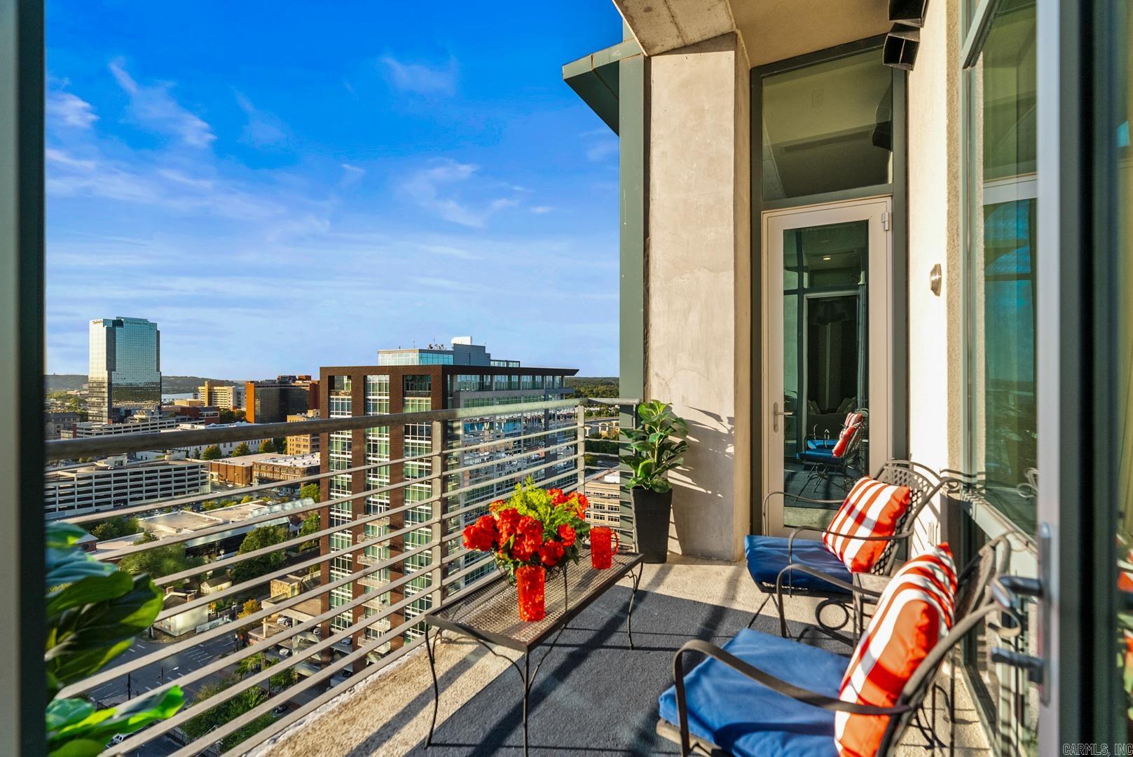 RIVER MARKET PLACE - Residential