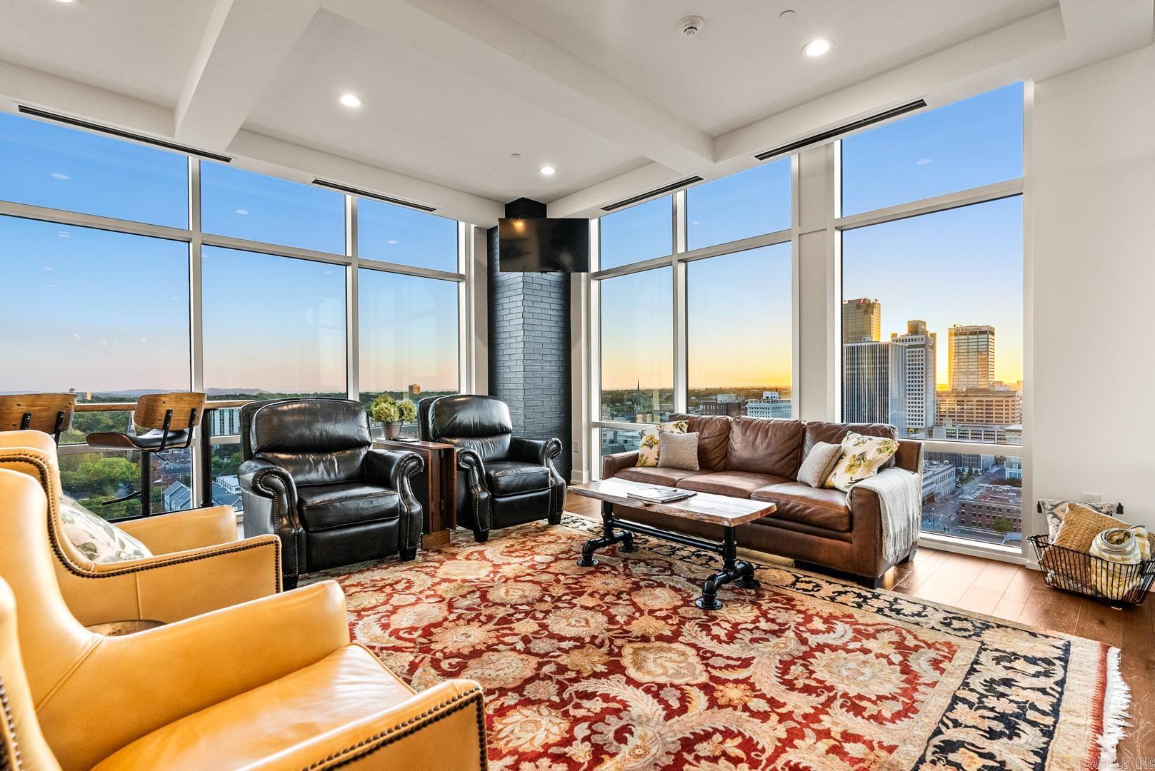 RIVER MARKET PLACE - Residential