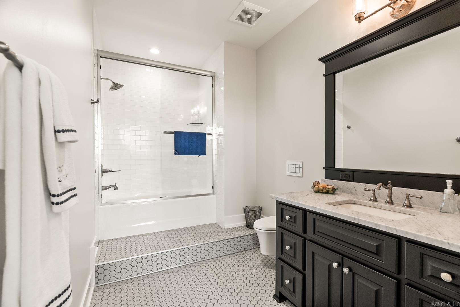 RIVER MARKET PLACE - Residential