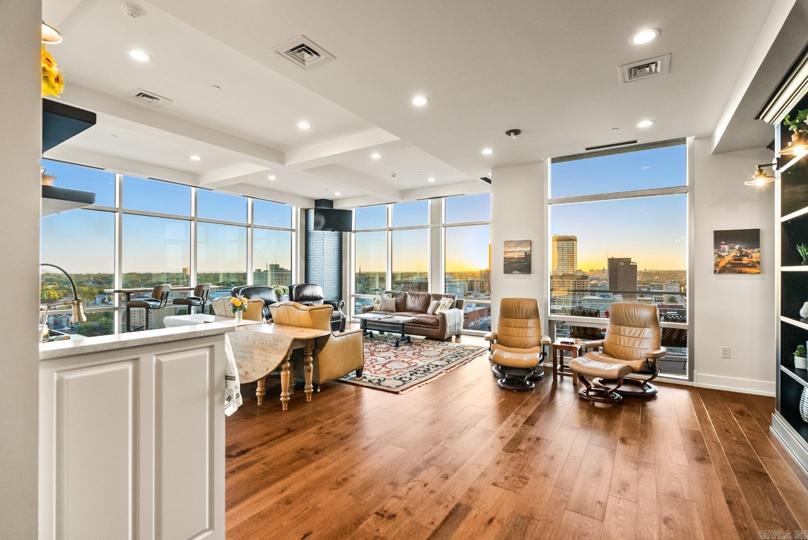 RIVER MARKET PLACE - Residential